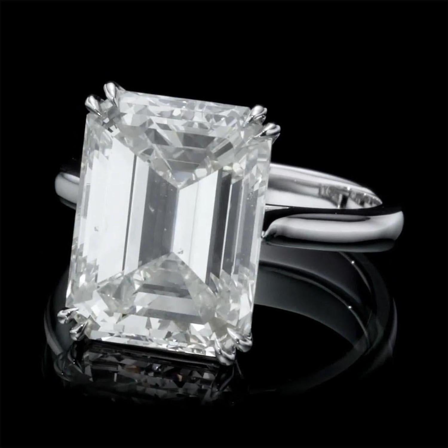 10.05 Carat Natural Diamond Ring Emerald Cut Color L Clarity SI1 For Sale 3