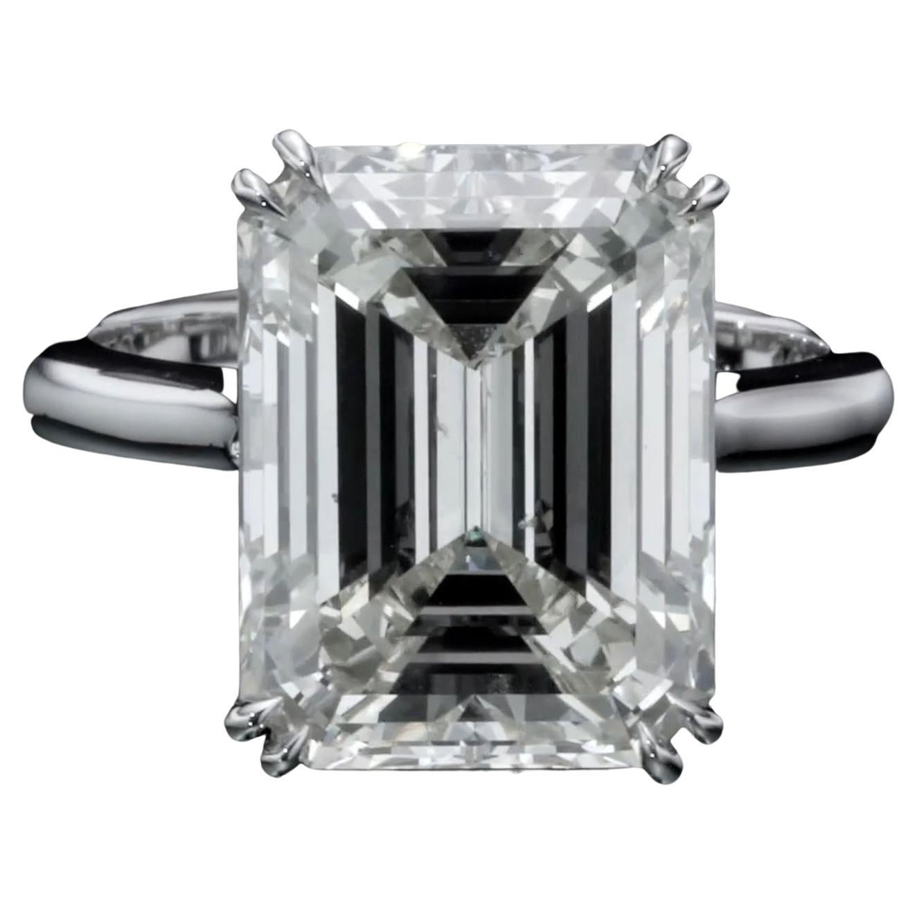 10.05 Carat Natural Diamond Ring Emerald Cut Color L Clarity SI1 For Sale