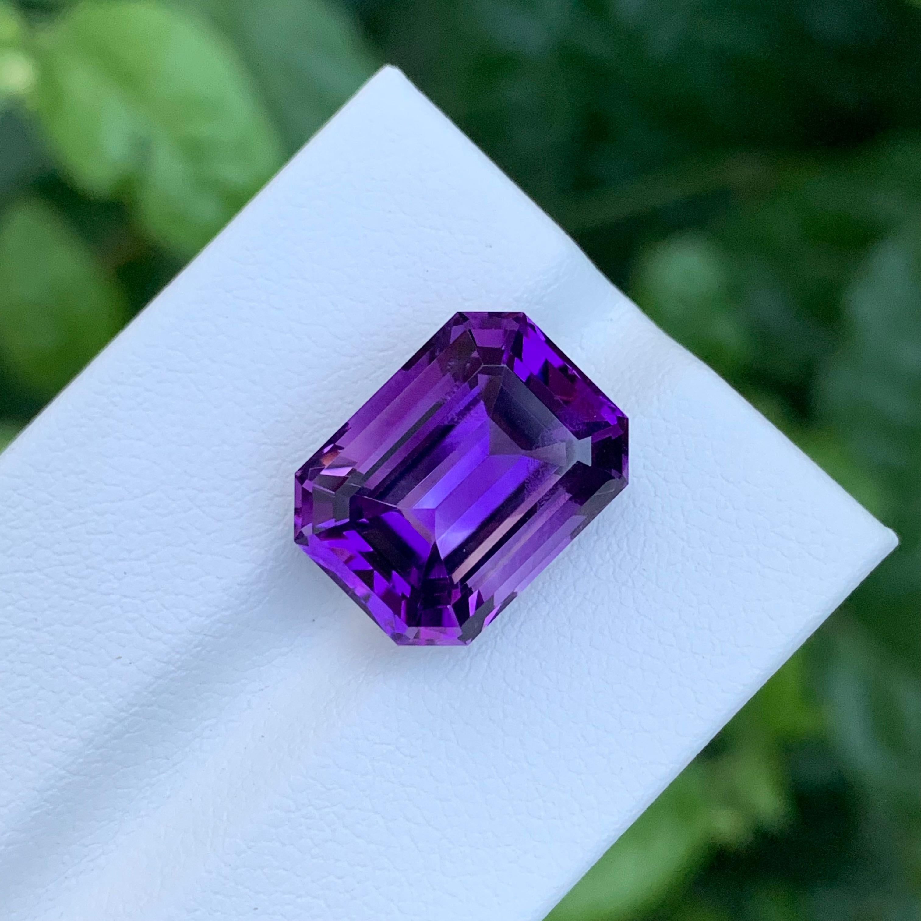 10.05 Karat natürlicher loser tief lila Amethyst Smaragd Form Edelstein im Angebot 5