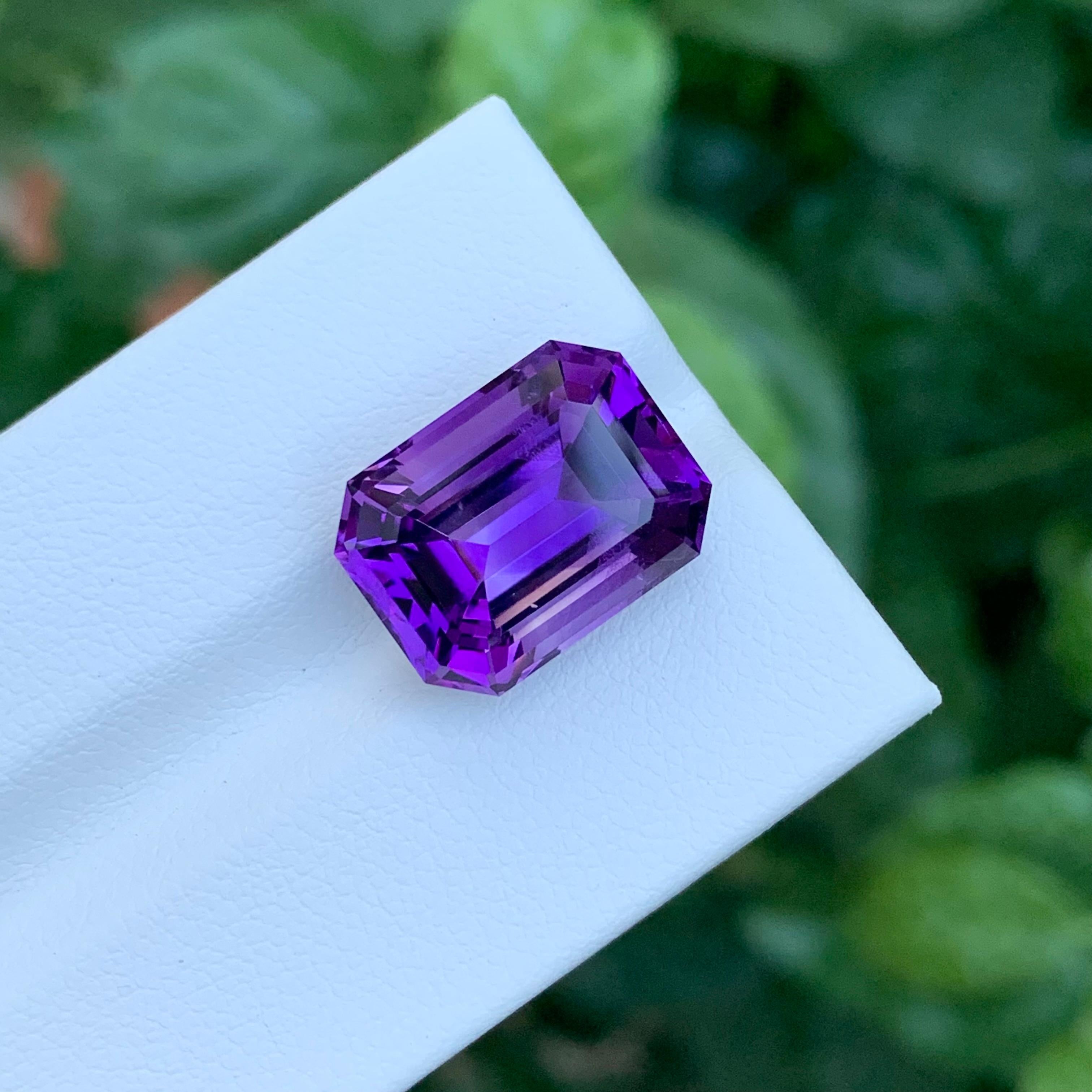 10.05 Karat natürlicher loser tief lila Amethyst Smaragd Form Edelstein im Angebot 2