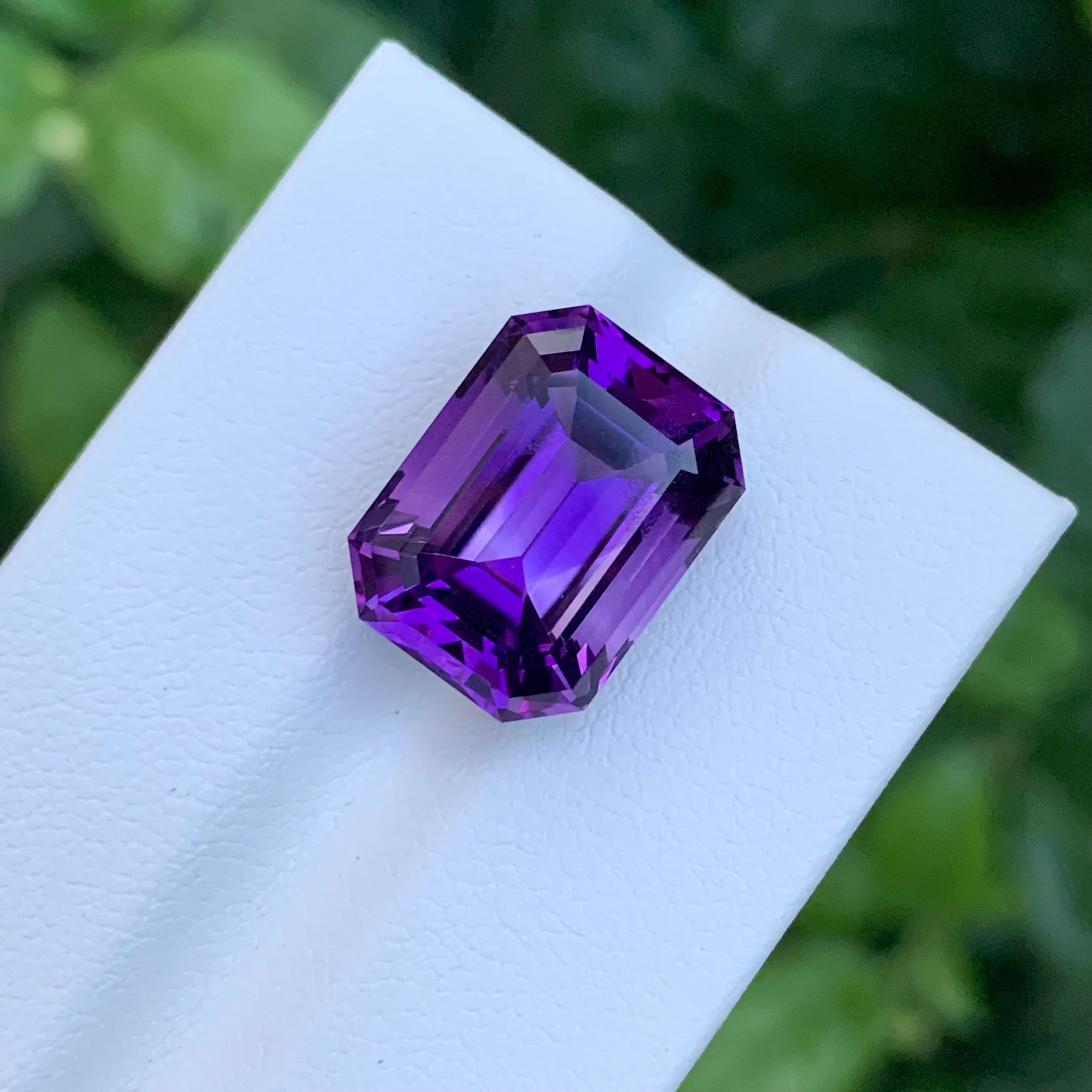10.05 Karat natürlicher loser tief lila Amethyst Smaragd Form Edelstein im Angebot 3
