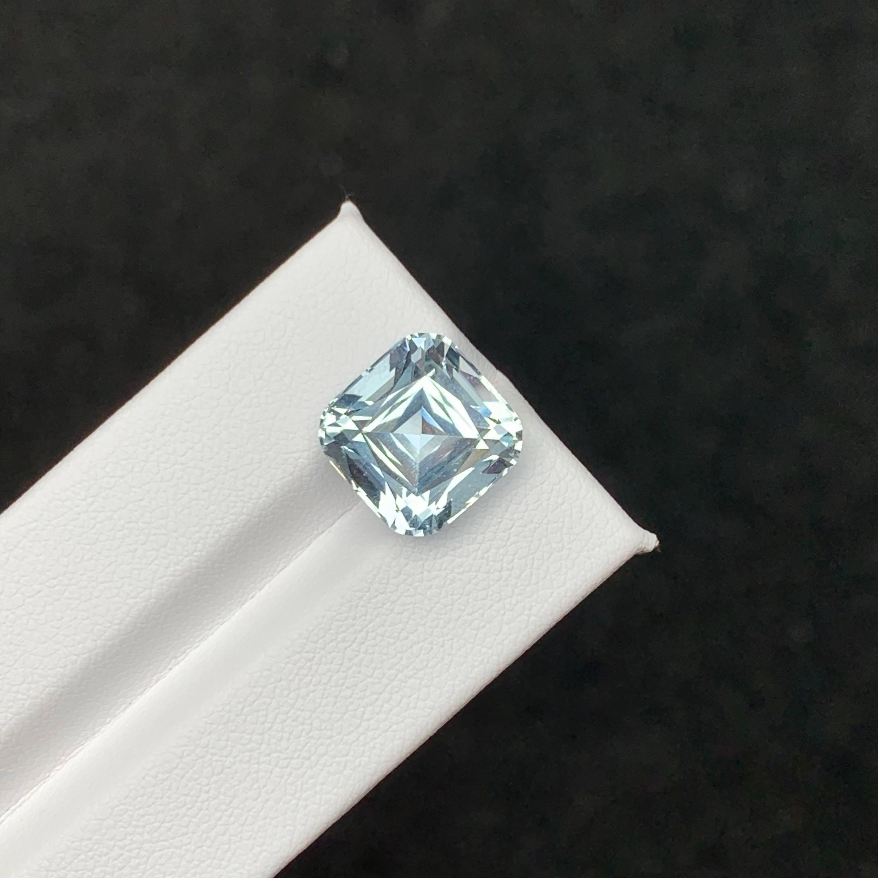 10.05 Carat Natural Loose Light Blue Aquamarine Cushion Cut Pakistani Gemstone (Aigue-marine bleu clair taillée en coussin) en vente 4