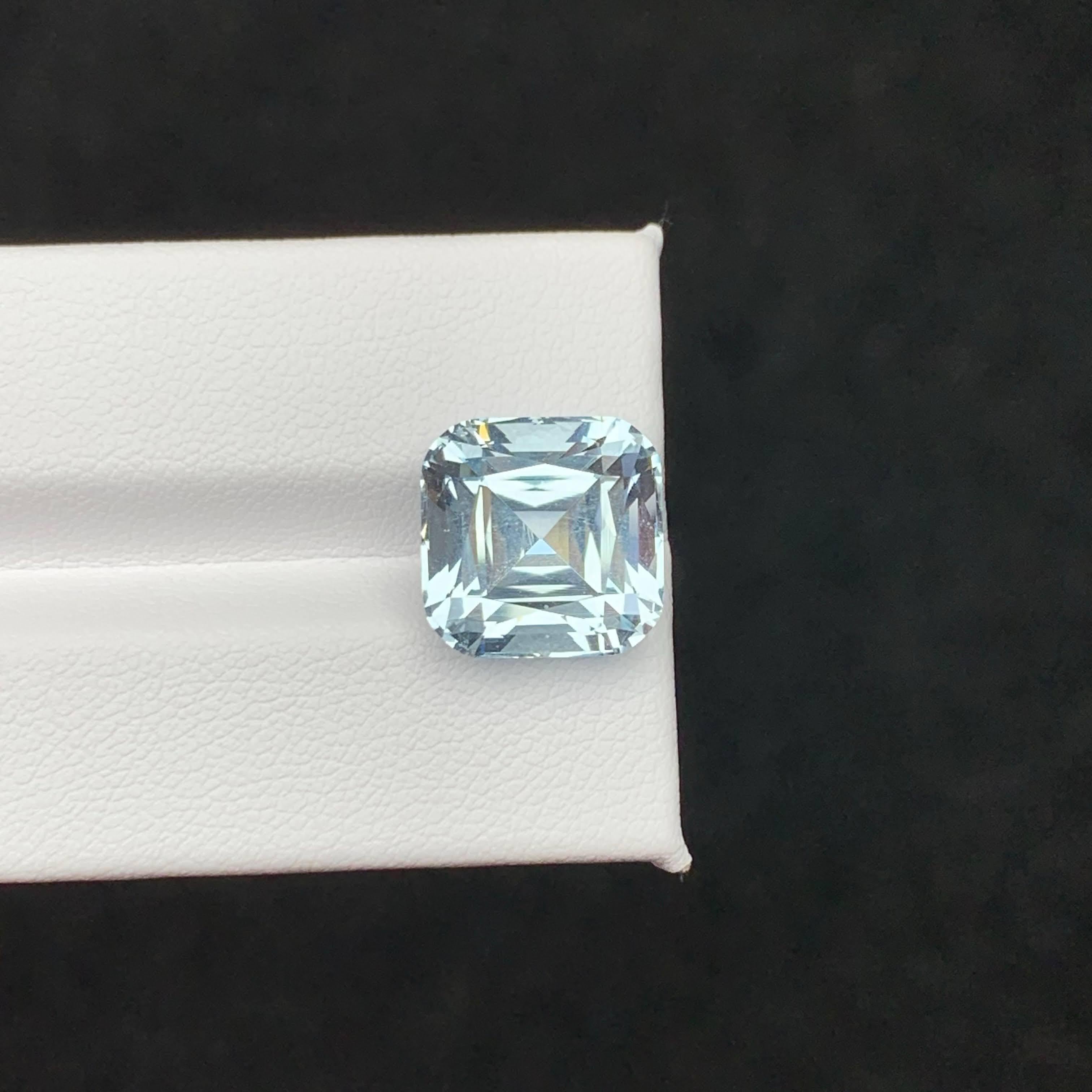 10.05 Carat Natural Loose Light Blue Aquamarine Cushion Cut Pakistani Gemstone (Aigue-marine bleu clair taillée en coussin) en vente 5