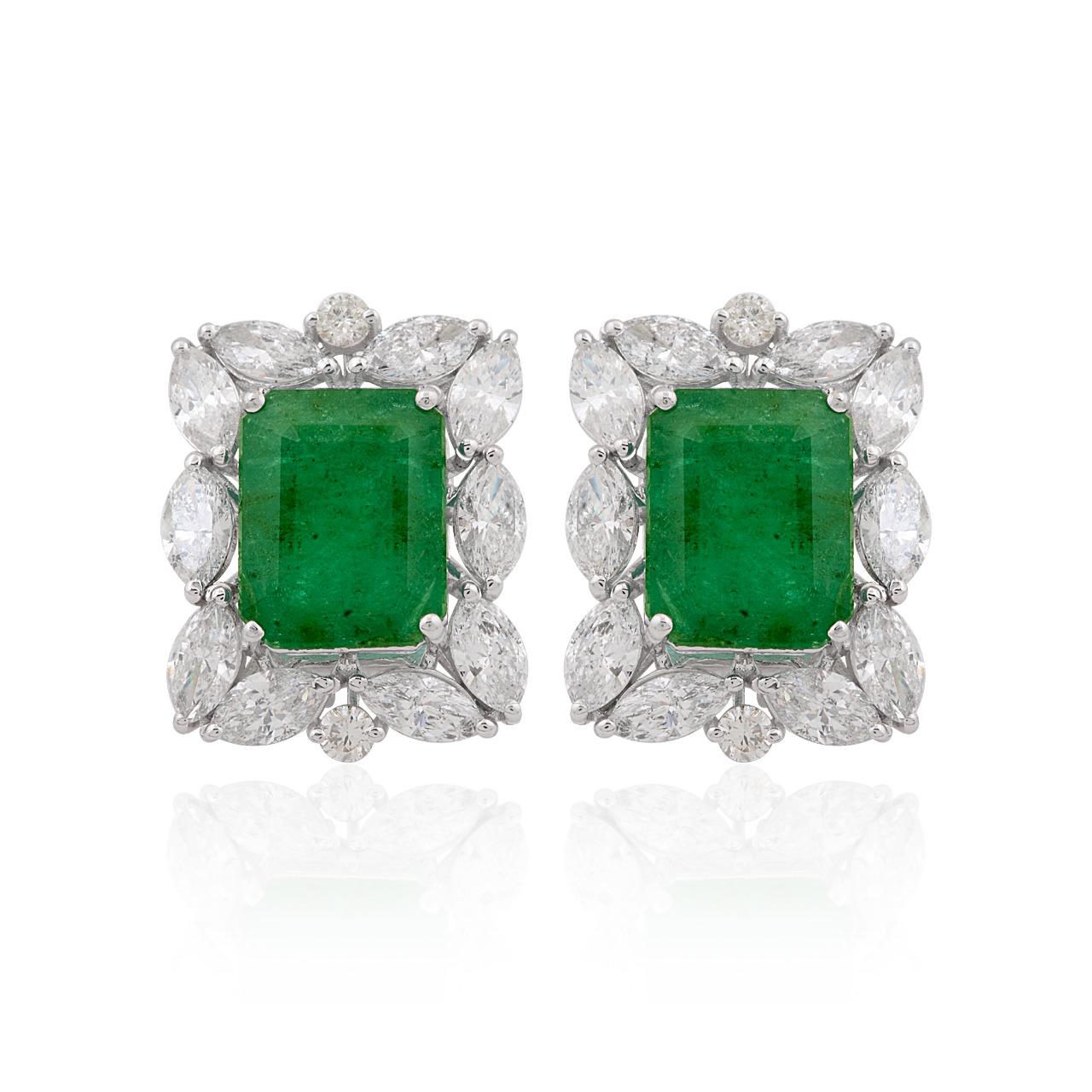 Contemporary 10.06 Carat Emerald 3.85 Carat Diamond 14 Karat Gold Stud Earrings For Sale