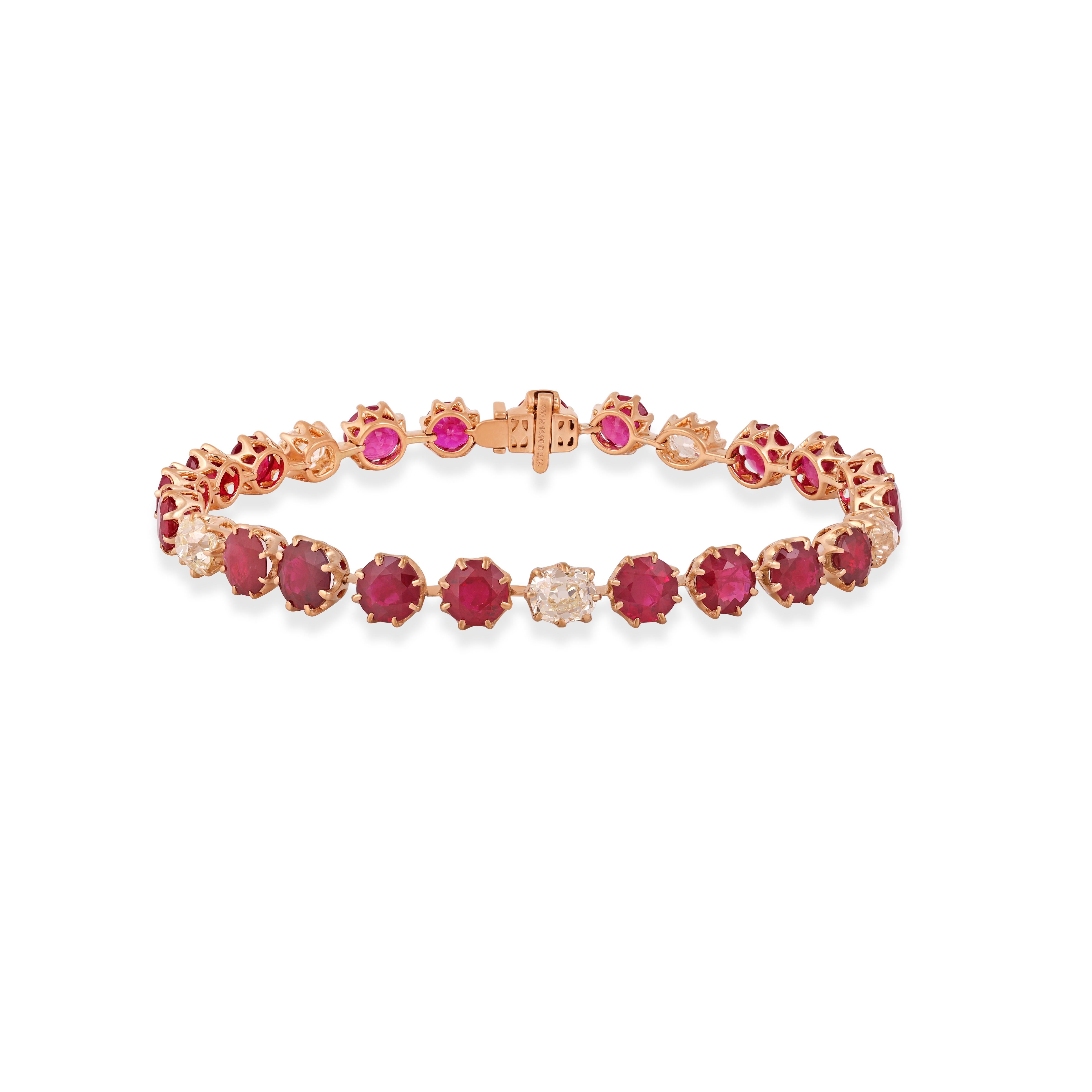 Pulsera de rubíes y diamantes de 10,06 quilates en oro de 18 quilates Contemporáneo en venta