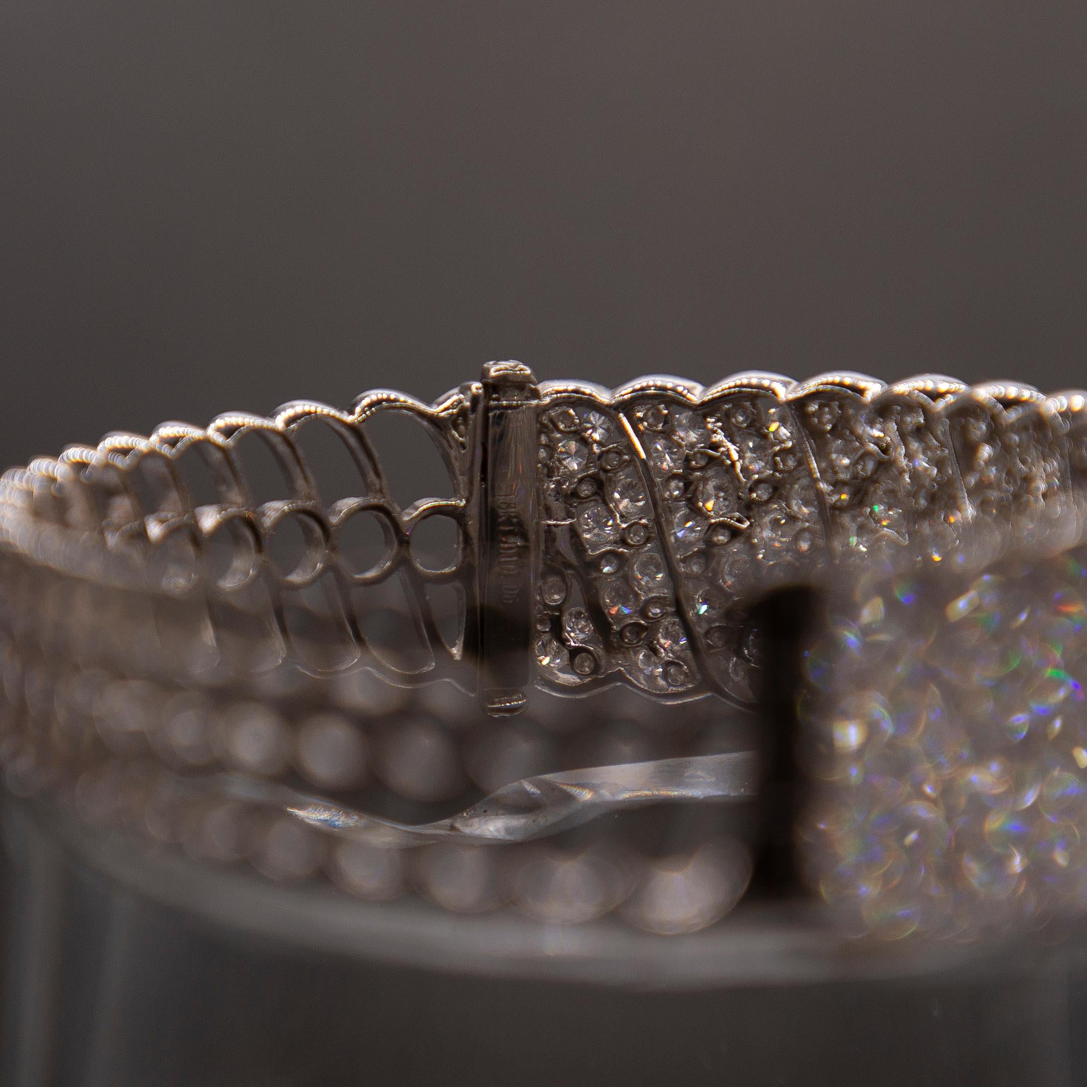 Round Cut 10.06 Carats fine diamond bangle bracelet/ 684 F VS1 diamonds  pave'- set 18k For Sale