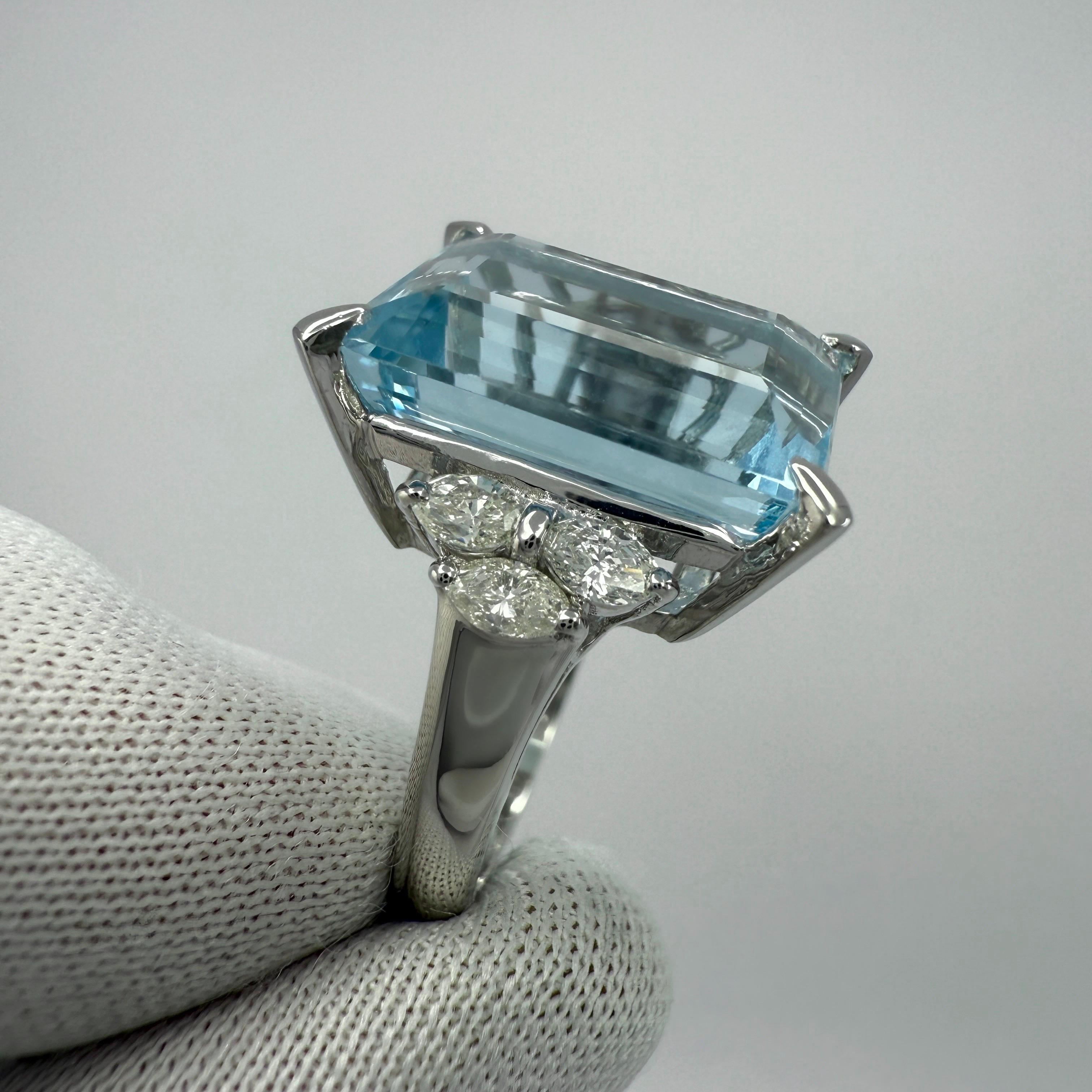 Anillo de cóctel de platino con aguamarina y diamantes talla esmeralda azul intenso de 10,06 ct 1