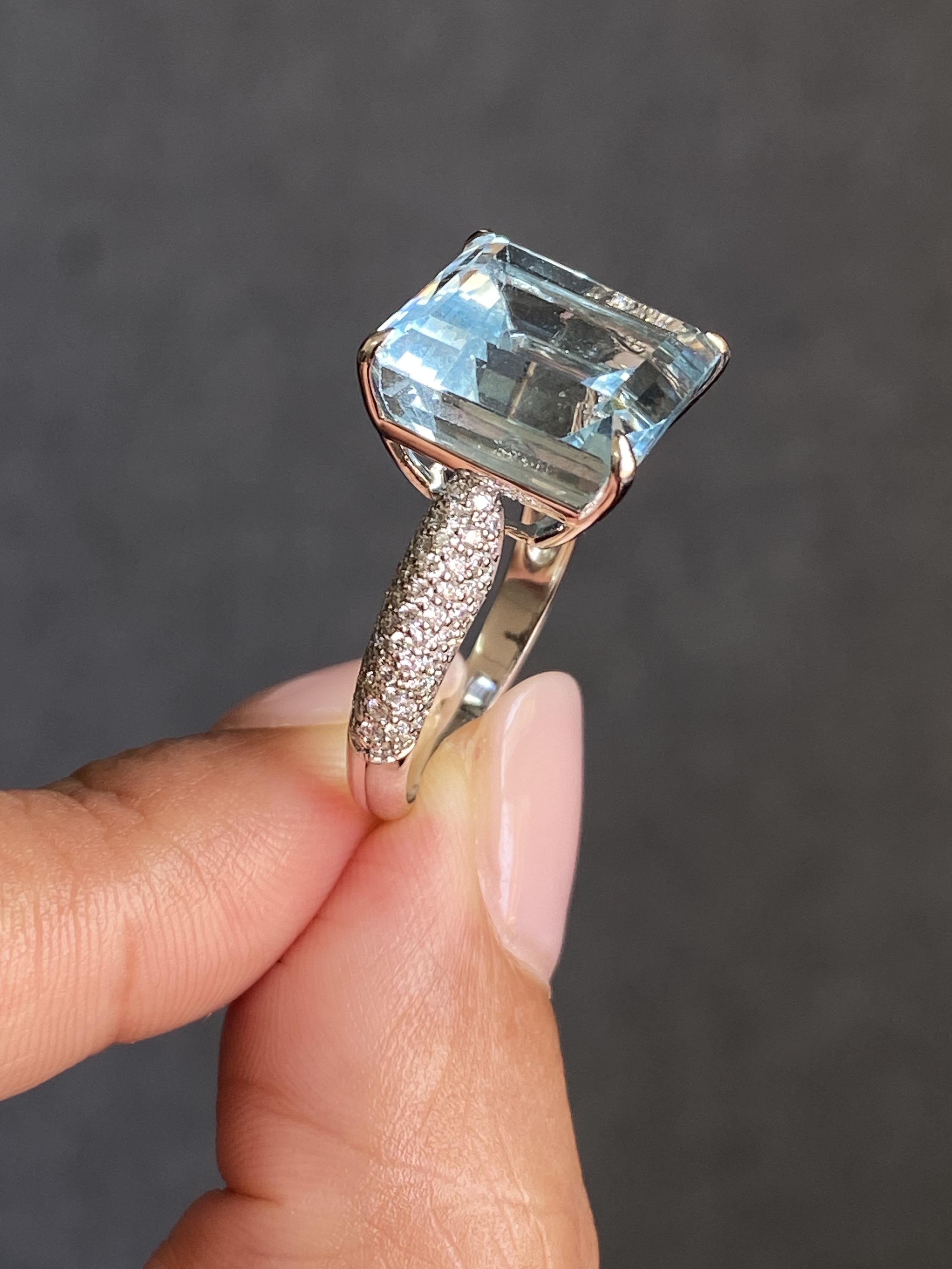 Anillo de Cóctel Solitario de Aguamarina y Diamante de 10,07 Quilates en venta 1