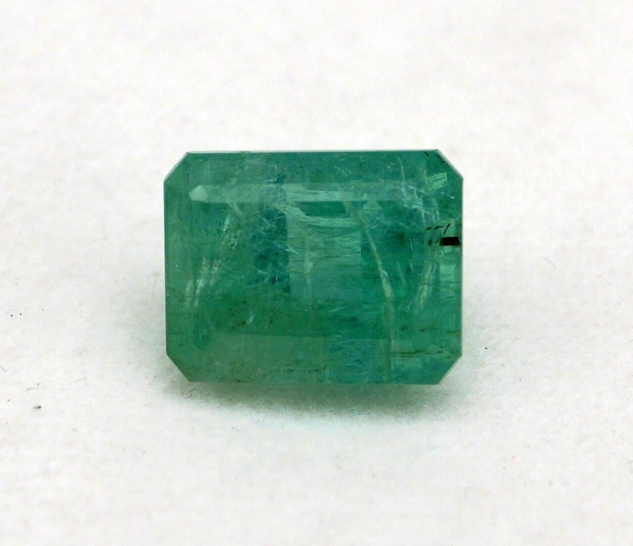Stein: Smaragd
Gewicht: 10,08 Karat
Form: Smaragd-Schliff
Klarheit: Transluzent
Glanz: Gut
Farbe: Tiefgrün
Abmessungen: 13,30 mm x 10,48 mm x 9,28 mm
Geografische Herkunft: Sambia
Behandlung: Natürlich
Bescheinigung =SGL
Zertifikat (Bericht) Nr.