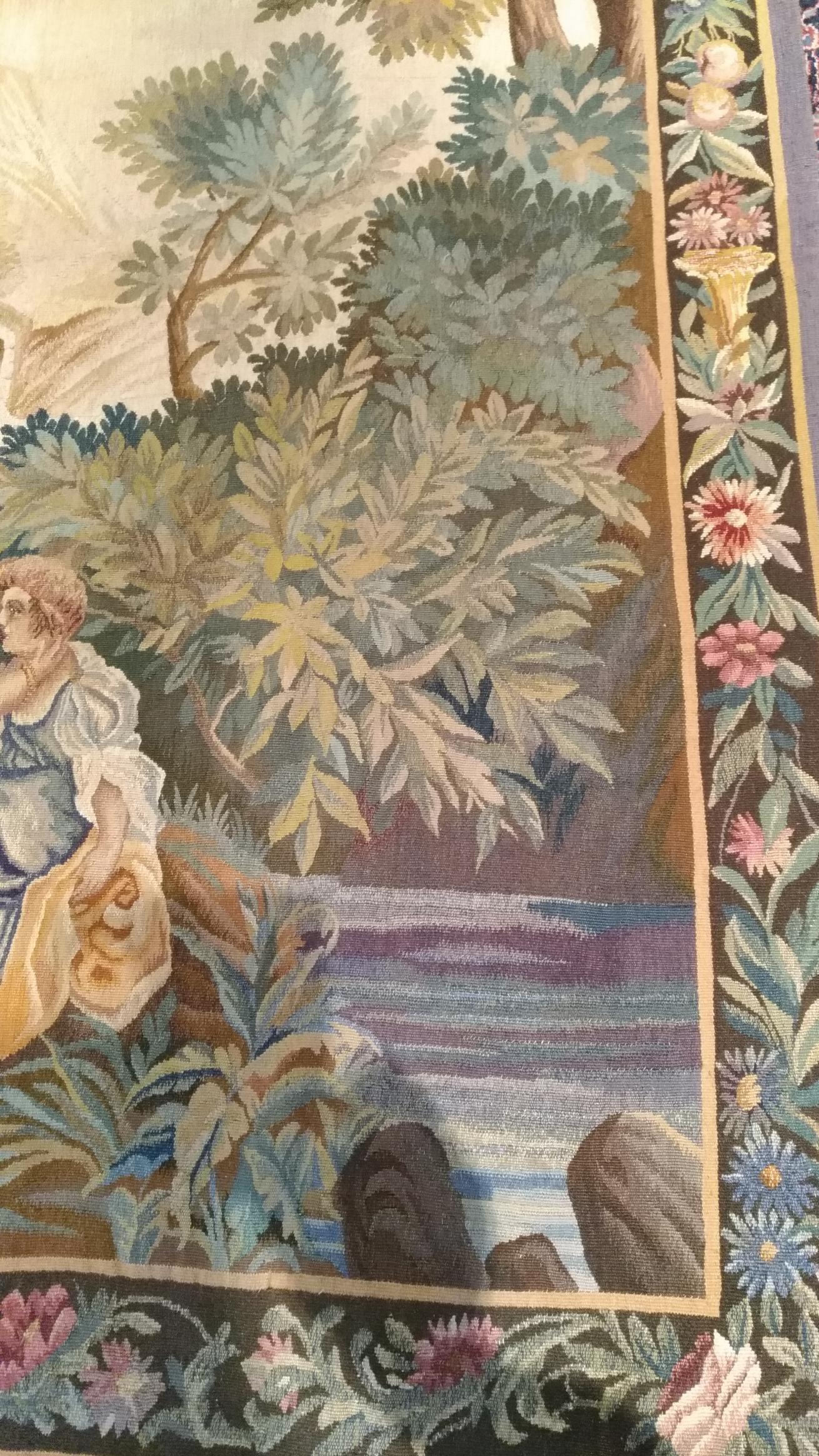 Début du 20ème siècle 1008 - Luxueuse tapisserie d'Aubusson du 20e siècle au design romantique en vente
