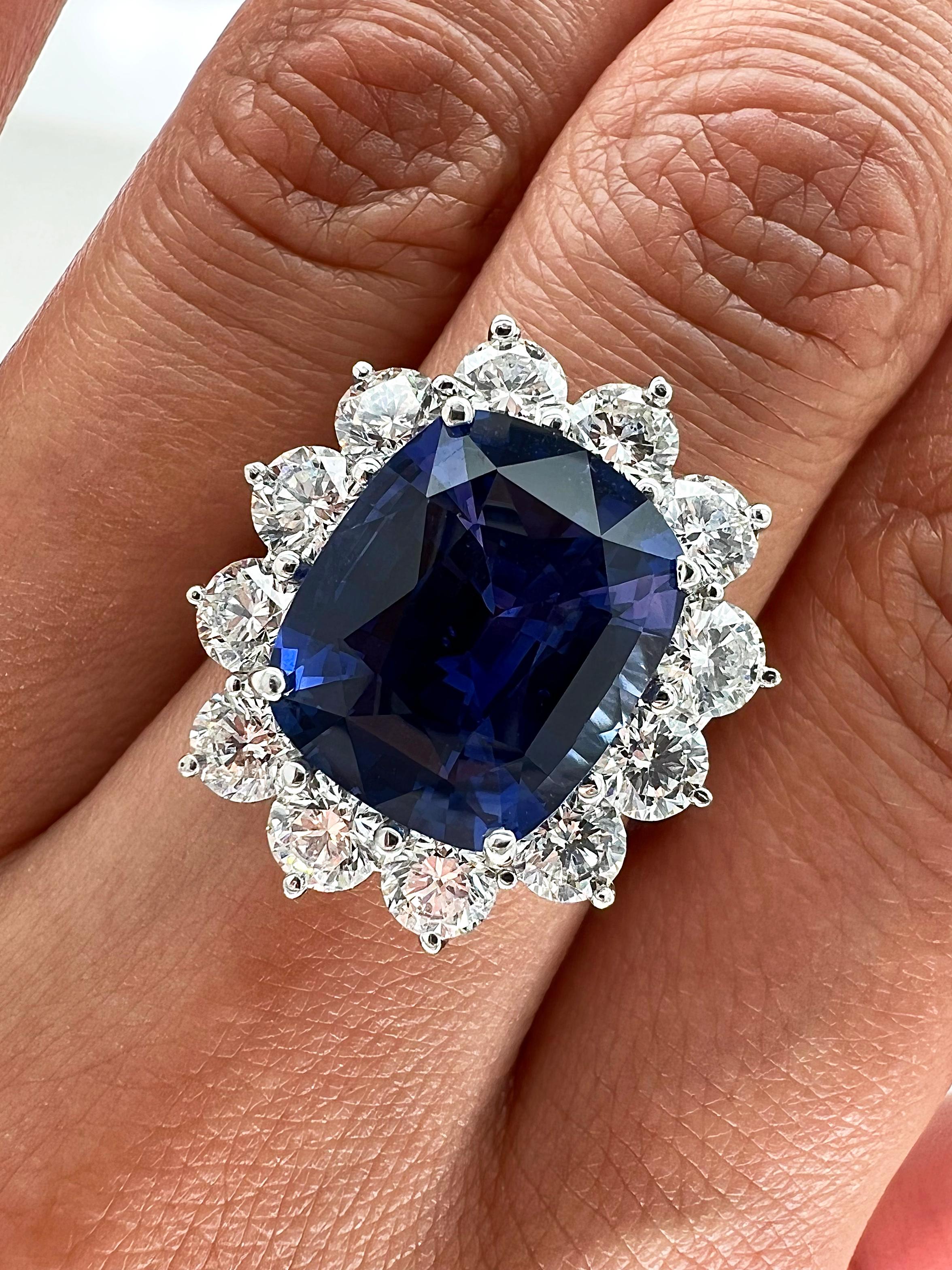 10.09 Total Carat Sapphire and Diamond Halo Ladies Engagement Ring GIA In New Condition For Sale In New York, NY