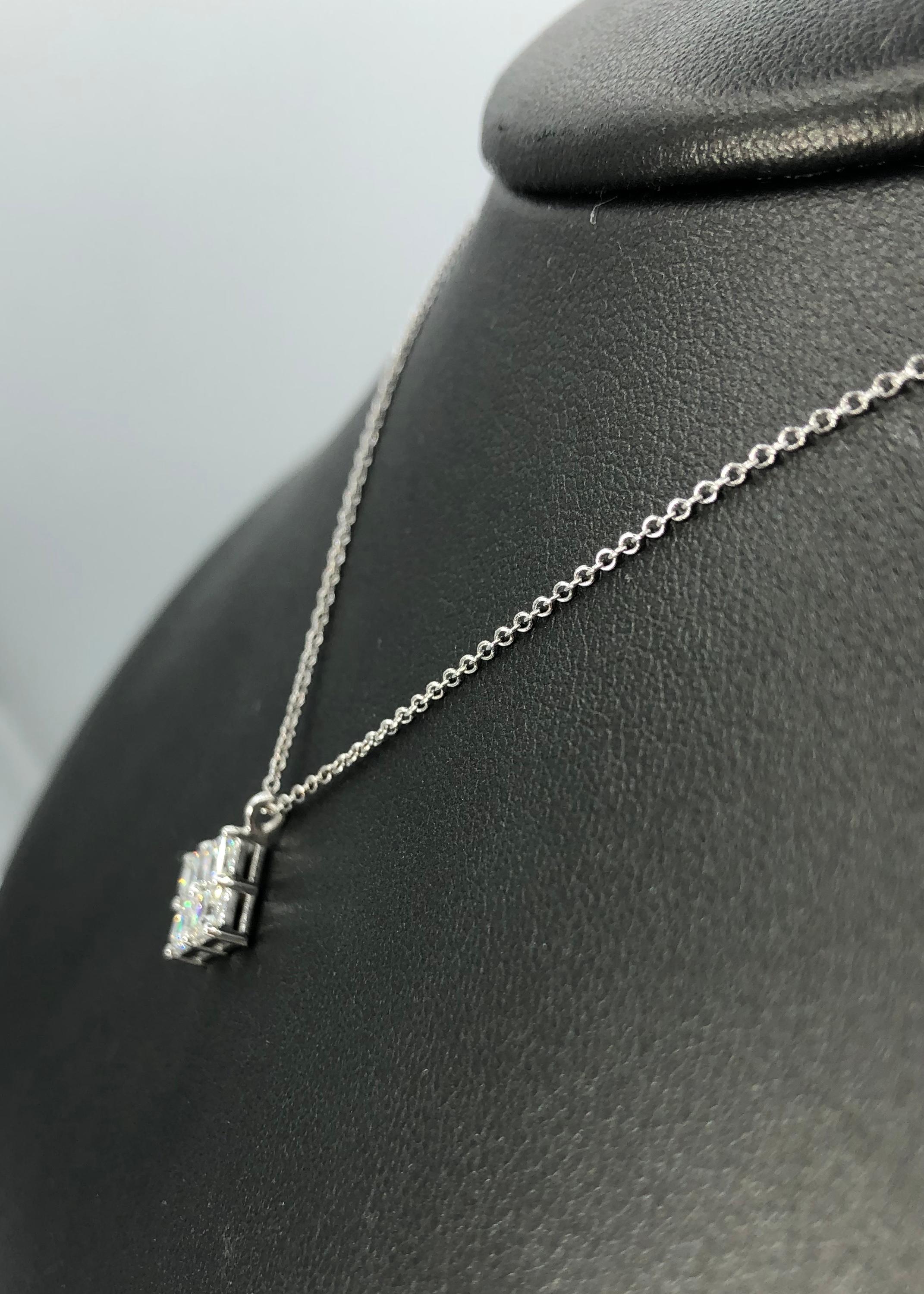 Contemporary 1.00 Carat Conflict Free Asscher Cut Diamond Pendant in 18 Karat For Sale