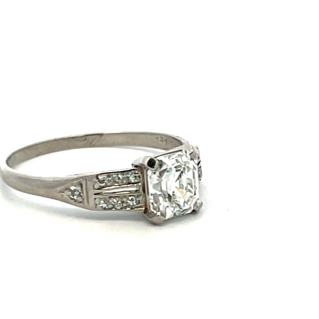Anillo de compromiso de platino con diamantes talla Asscher de 1,00 ct con GIA (F VS2) en venta 3