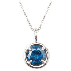 Pendentif en or blanc 14K serti d'un diamant bleu de 1,00ct
