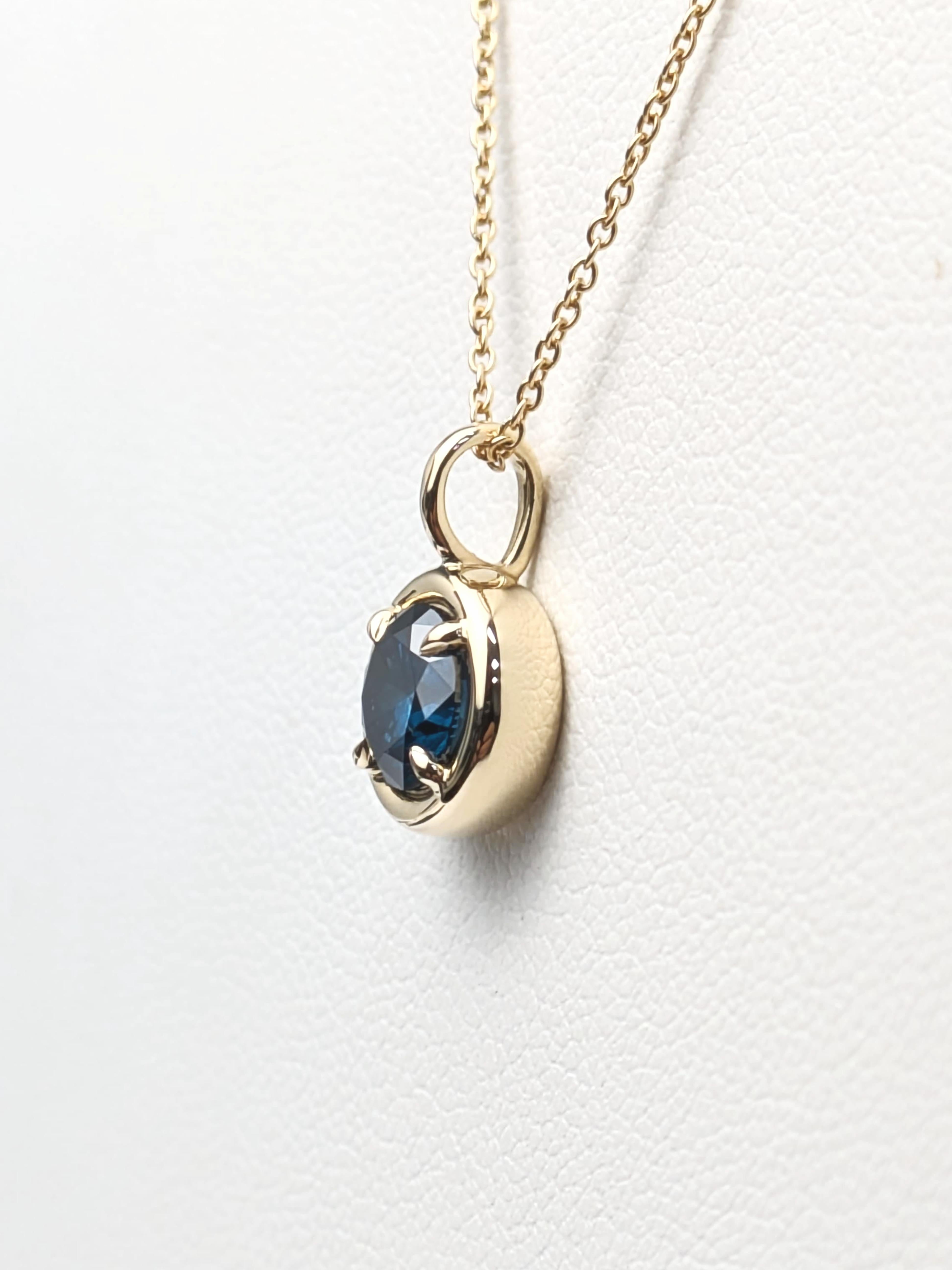 Ciondolo con diamante blu da 1,00ct in oro giallo 14K In condizioni Nuovo in vendita a New York, NY