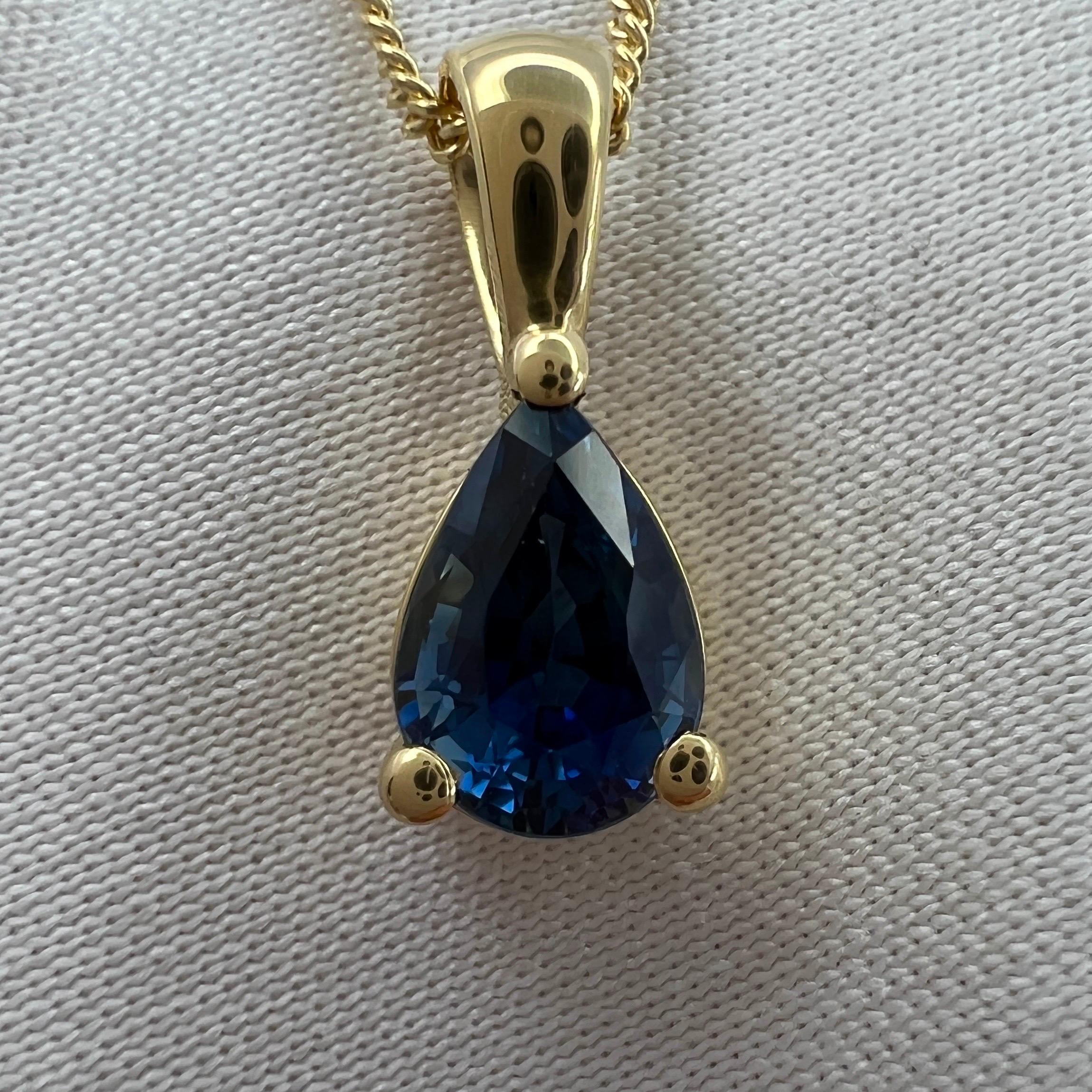 Ciondolo solitario con taglio a goccia e pera in oro giallo 18k con zaffiro blu profondo da 1,00 ct. in vendita 3