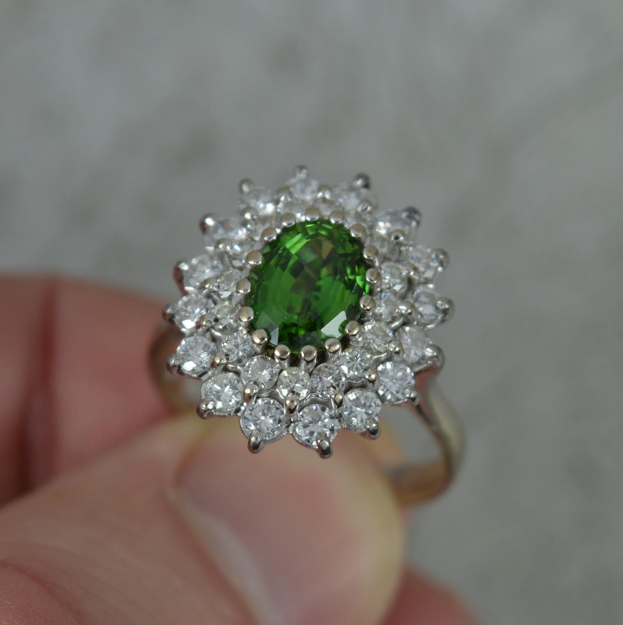 Bague grappe en or 18 carats avec diamants de 1,00 carat et tourmaline verte Pour femmes en vente