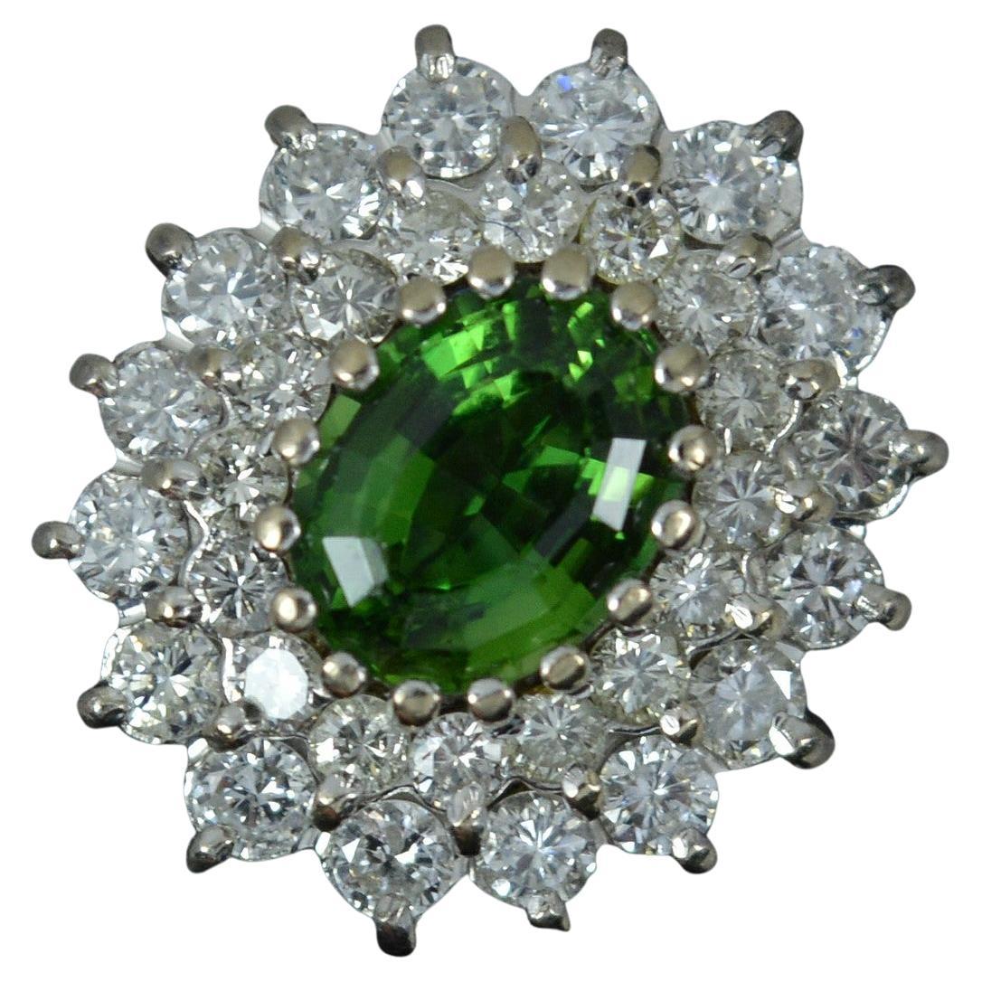 1.00ct Diamond and Green Tourmaline 18ct Gold Cluster Ring For Sale