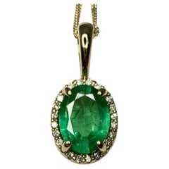 1.00ct Green Emerald 
Diamond 18K Yellow Gold Oval Cut Halo Pendant Necklace
