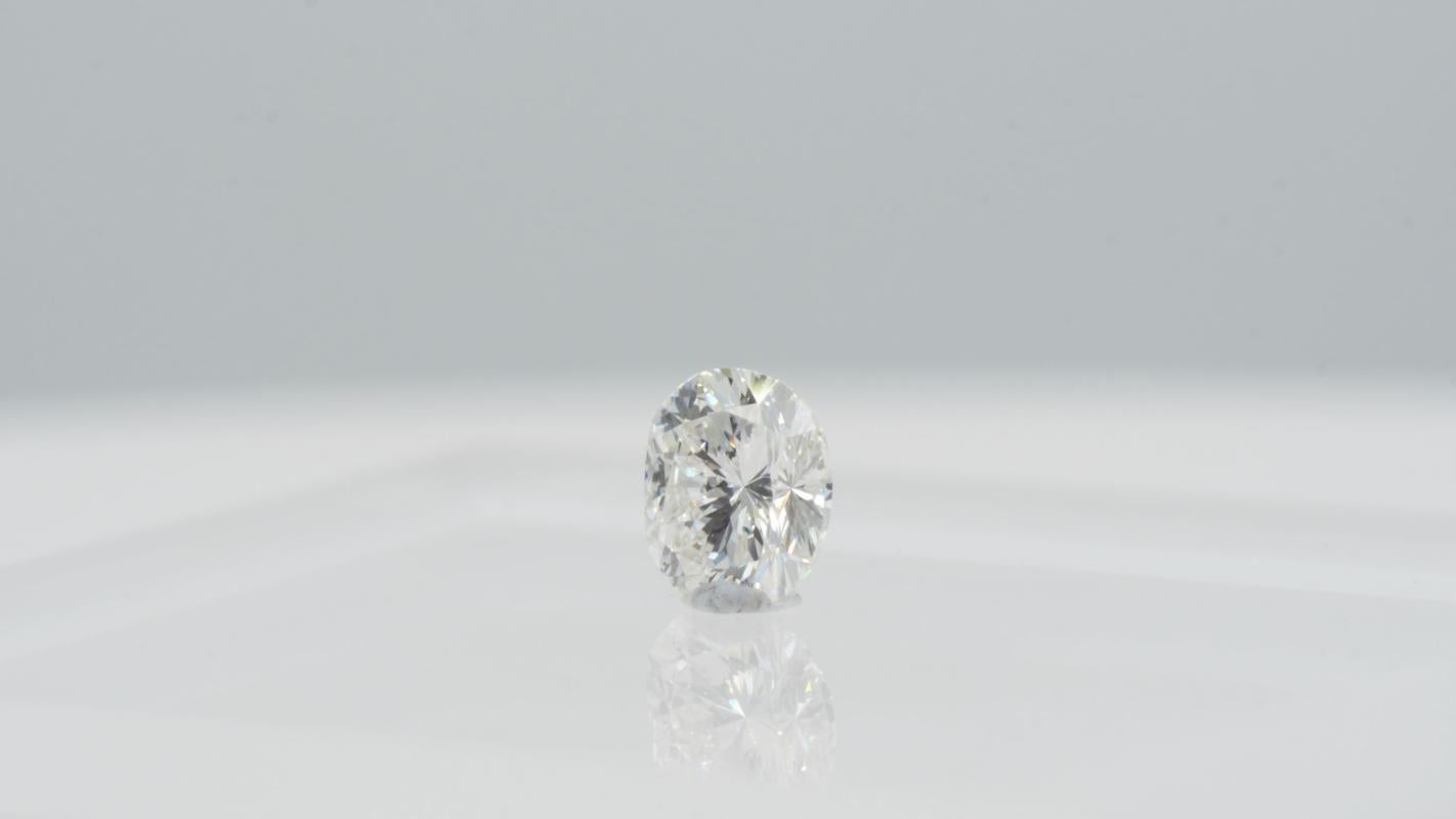 Modern 1.00ct Loose Cushion Cut Diamond GIA Certified, H Color, VS2 Clarity, Good Cut For Sale