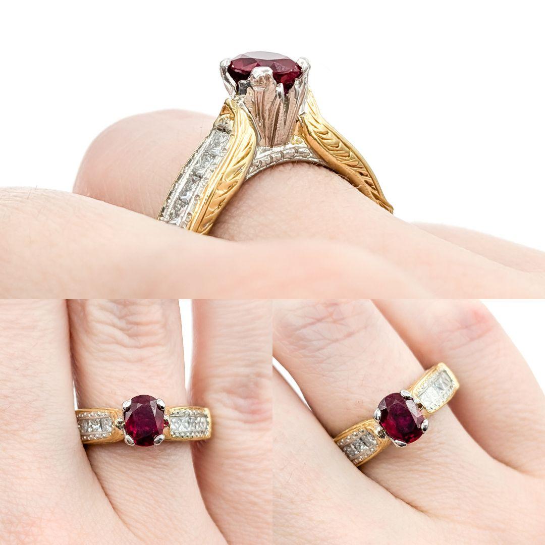 Anillo de rubí natural y diamantes de 1,00 ct en platino y oro amarillo de 18 quilates Moderno en venta