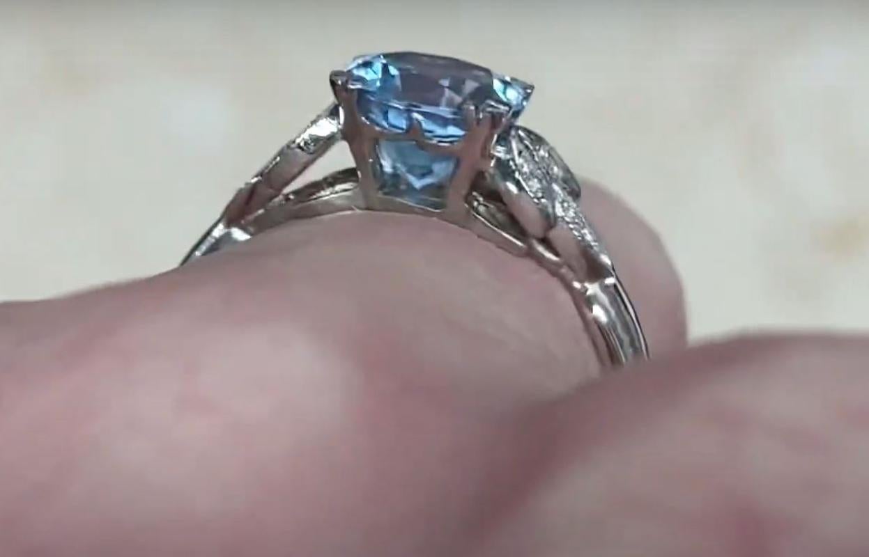 0.88ct Round Cut Aquamarine Engagement Ring, Platinum  For Sale 2