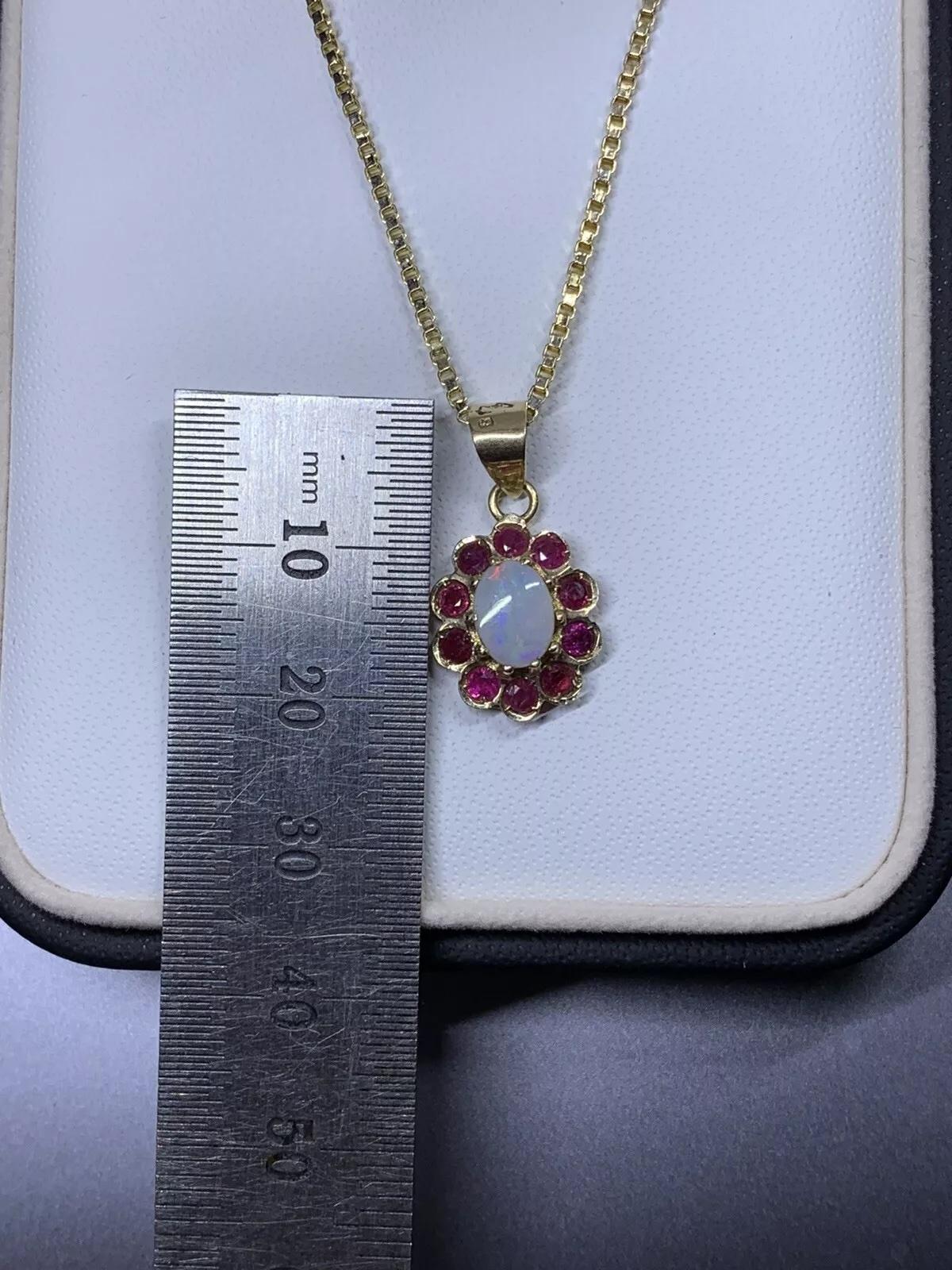 Colgante de ópalo rubí de 1,00 ct en oro amarillo de 14 ct. en venta 1