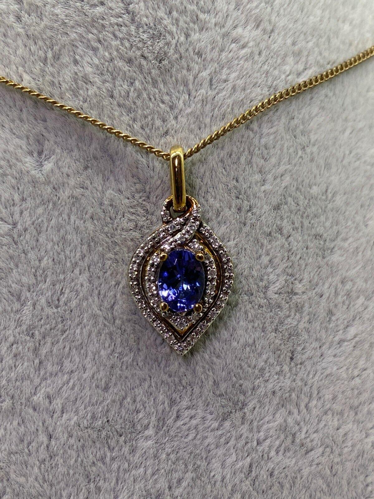 1.00ct Violet Blue Tanzanite & Diamond Pendant in Two-Tone 9K Yellow & Rose Gold In Excellent Condition For Sale In MELBOURNE, AU