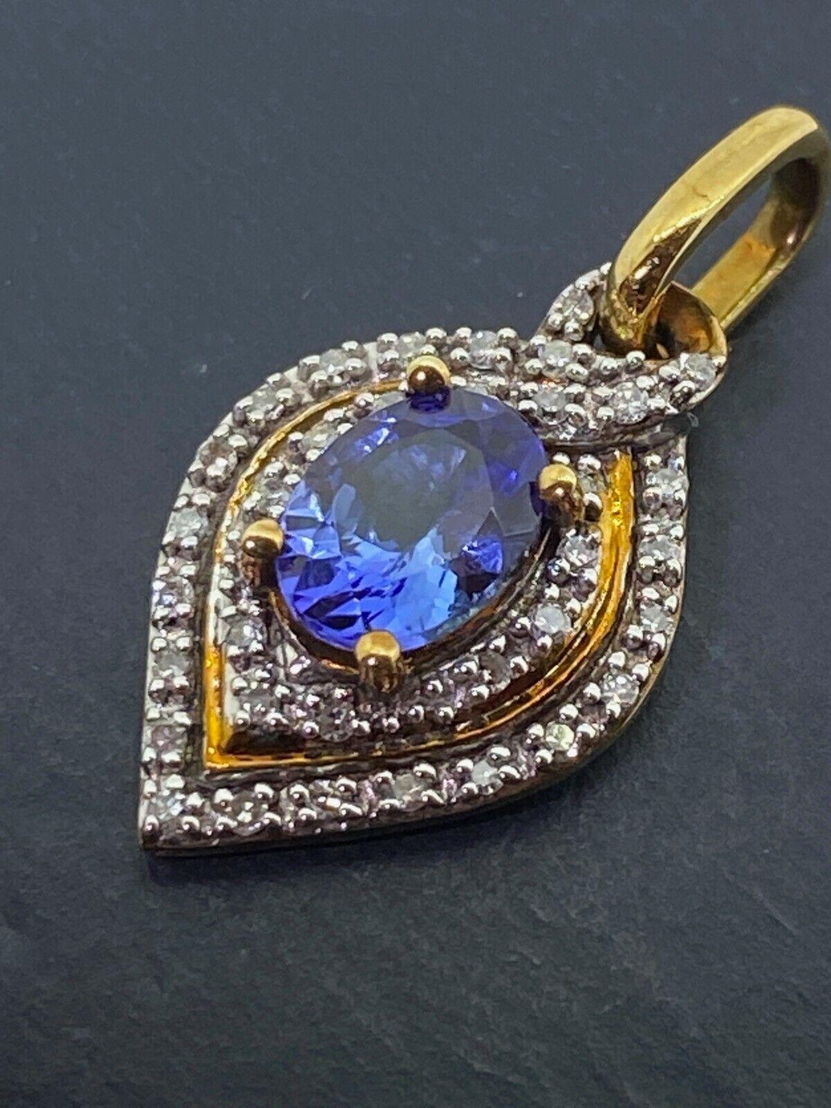 1.00ct Violet Blue Tanzanite & Diamond Pendant in Two-Tone 9K Yellow & Rose Gold For Sale 2