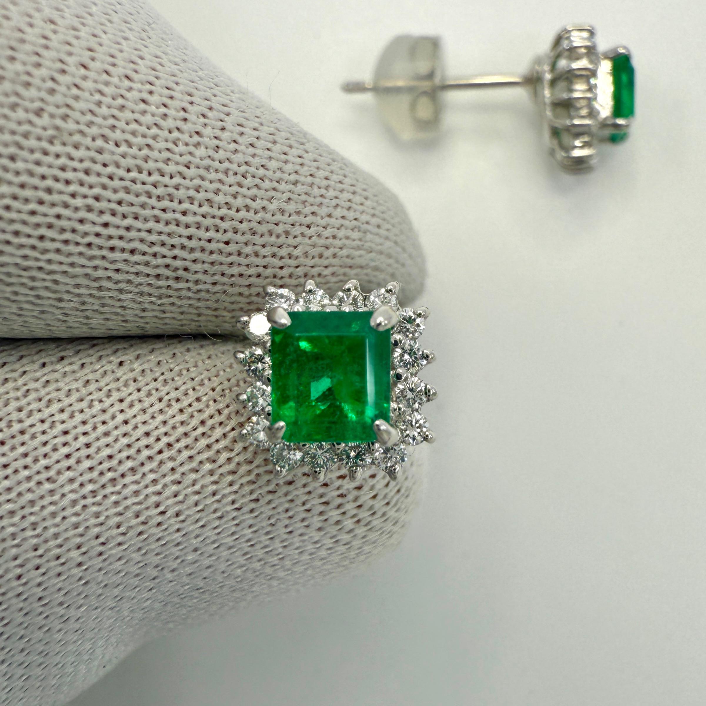 Orecchini a lobo in platino con smeraldo colombiano verde vivo e diamante da 1,00 ct. in vendita 1