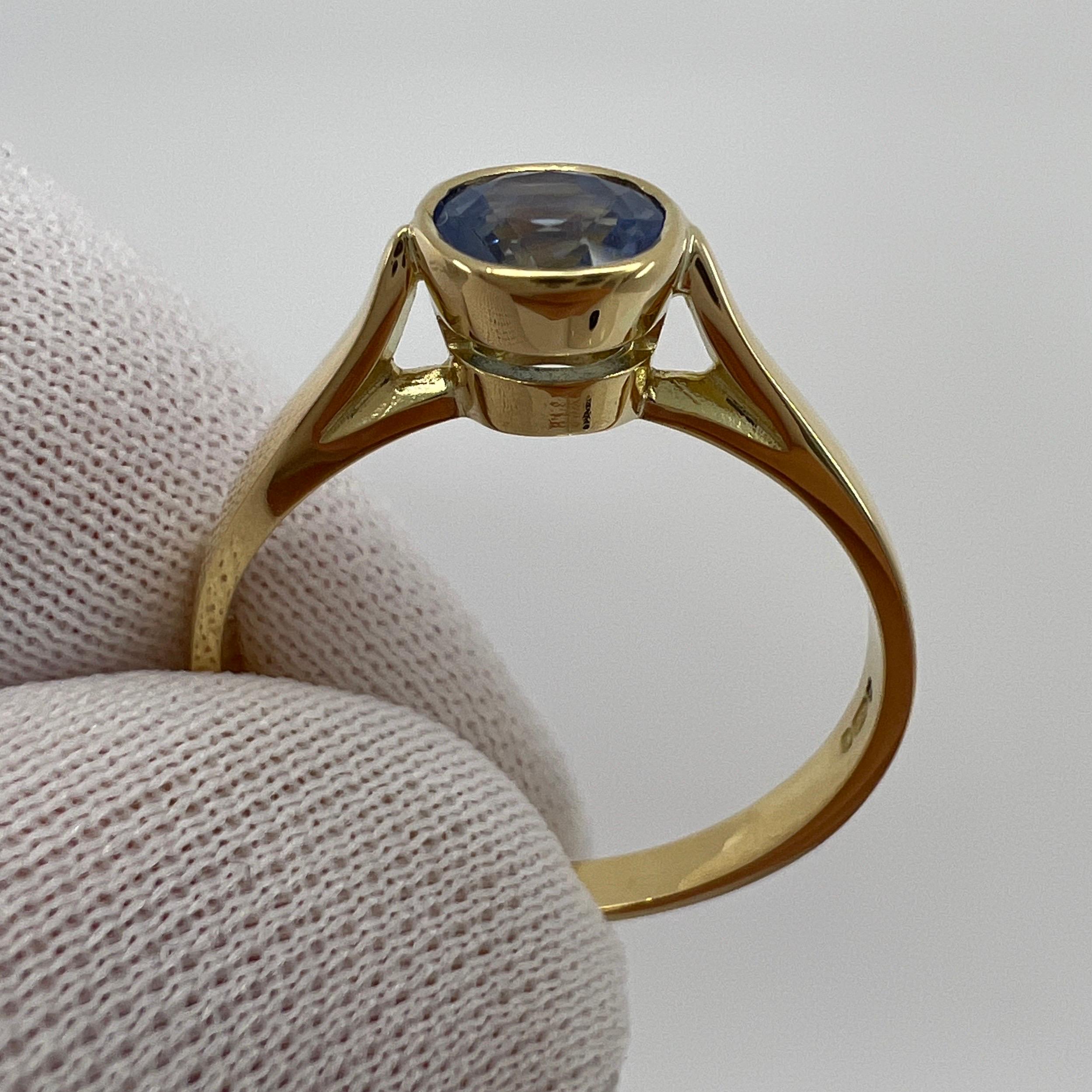 1.00ct Vivid Light Blue Ceylon Sapphire Round 18k Yellow Gold Solitaire Ring en vente 7