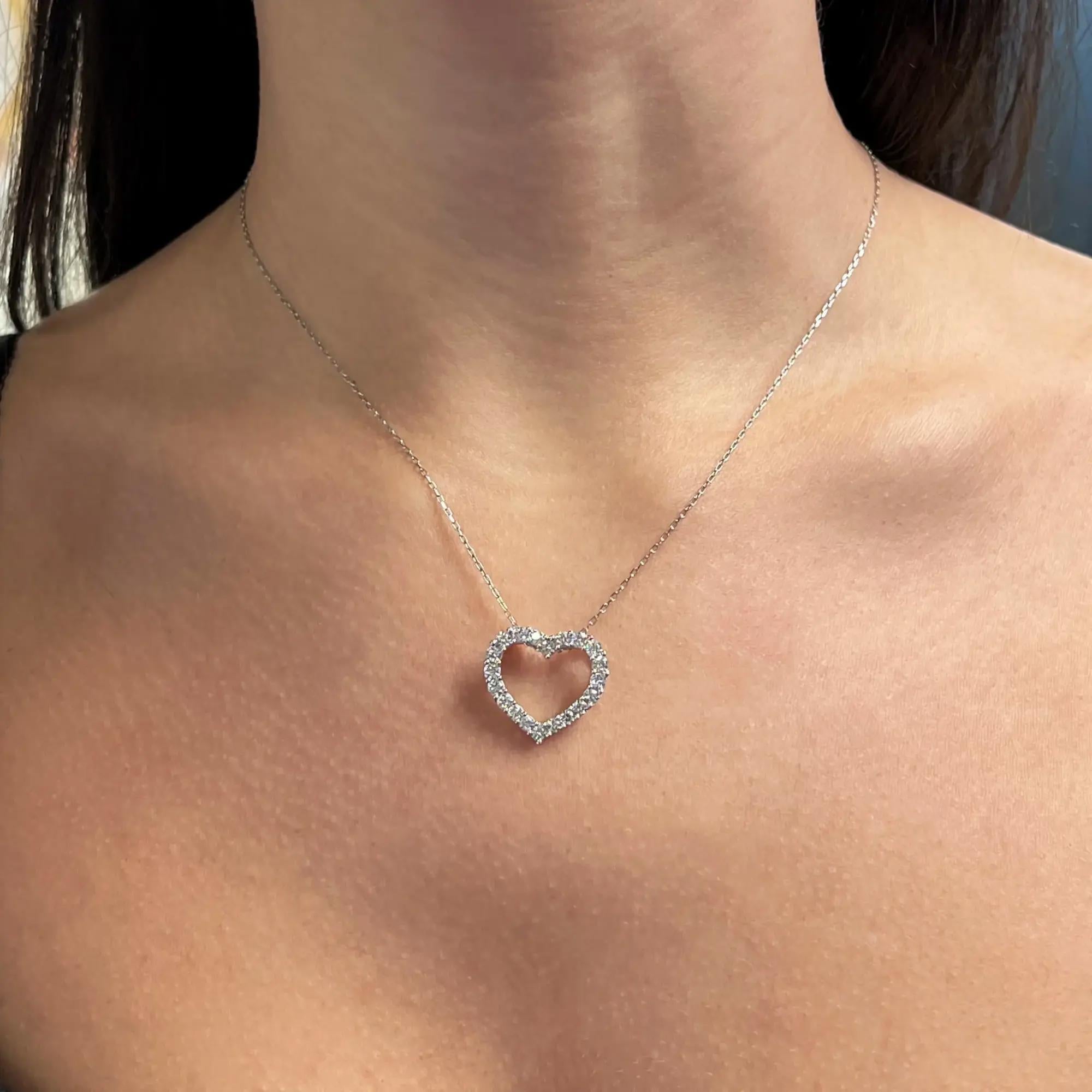 Women's 1.00cttw Prong Set Round Cut Diamond Heart Pendant Necklace 14k White Gold For Sale