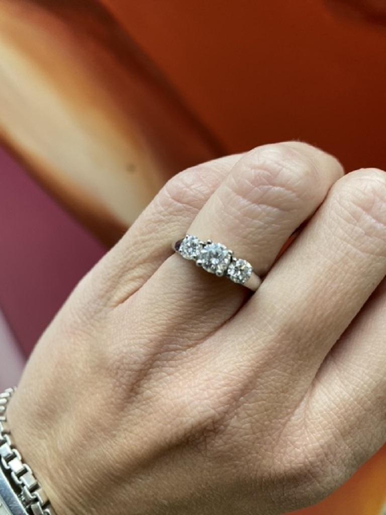 1.00ctw 3-Stone Diamond Platinum Engagement Ring In Excellent Condition For Sale In Houston, TX