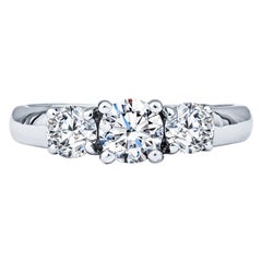 Bague de fiançailles en platine à 3 pierres et diamants de 1,00 carat poids total