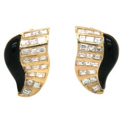 1.00ctw Baguette Diamond and Onyx Earrings in 18K Yellow Gold 1.00ctw Baguette Diamond and Onyx Earrings in 18K Yellow Gold