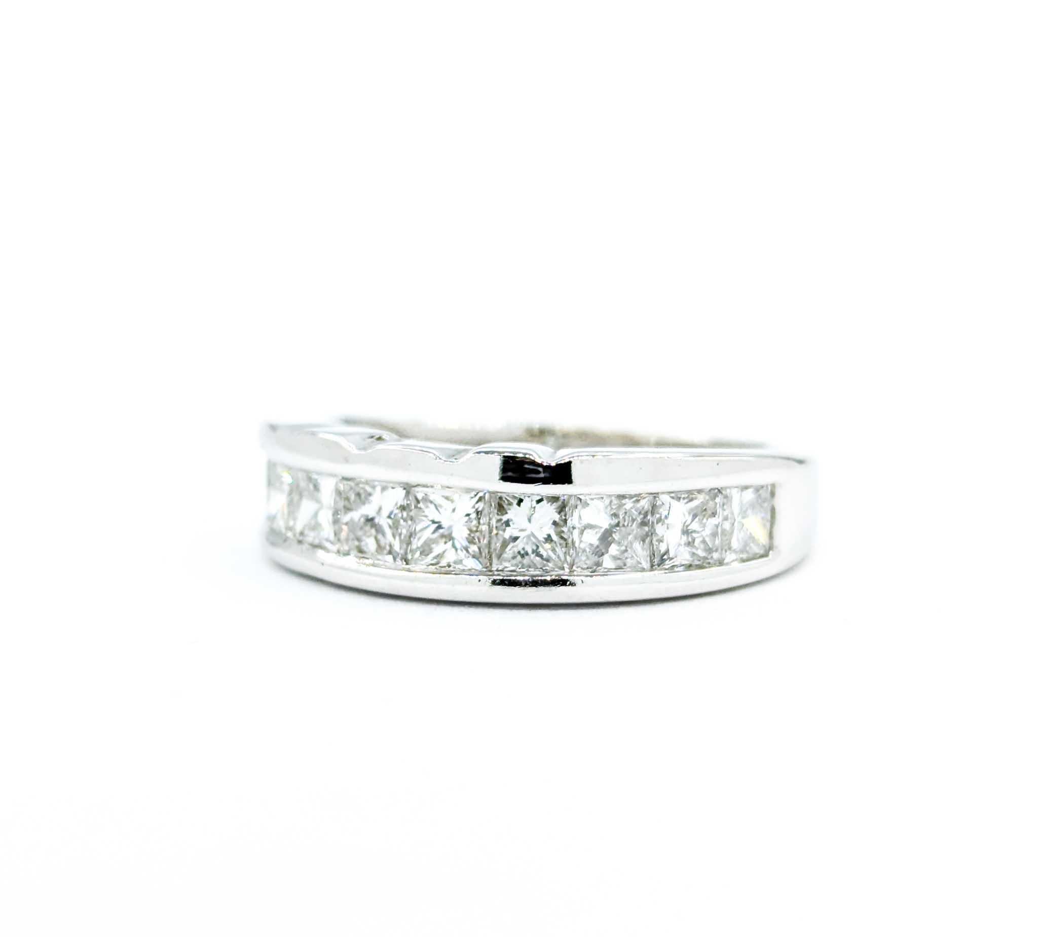 1.00ctw Channel Set Princess Diamond Bridal Ring in White Gold For Sale 3