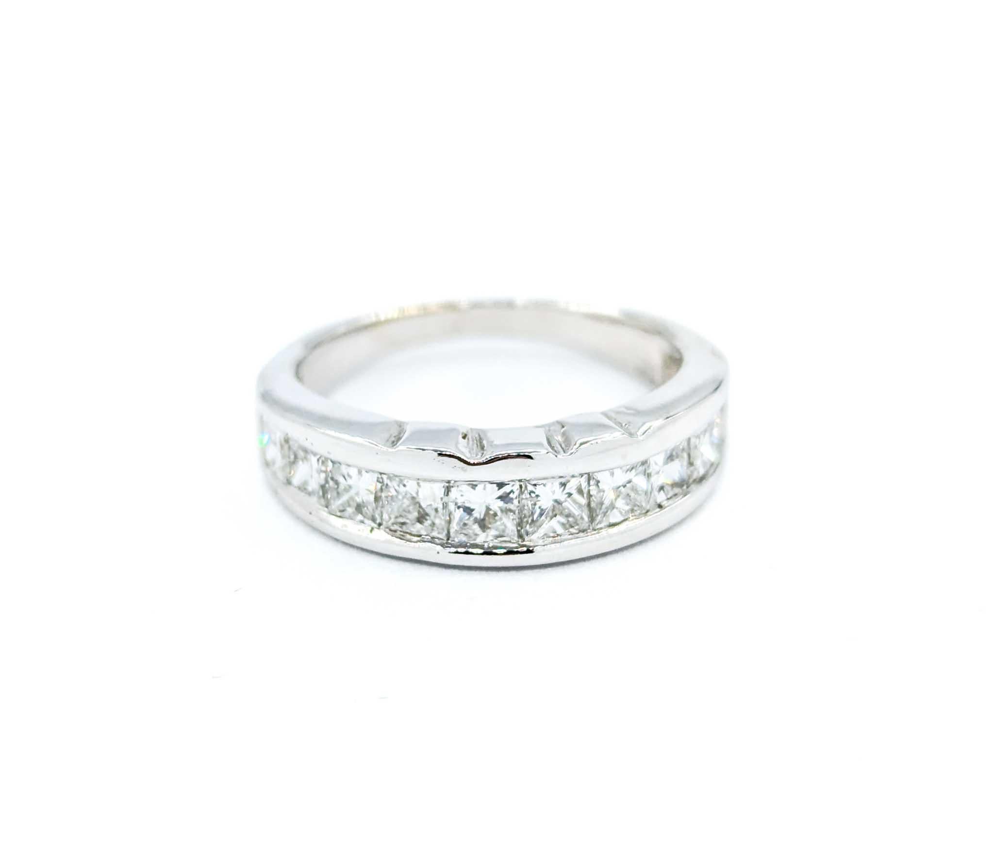 1.00ctw Channel Set Princess Diamond Bridal Ring in White Gold For Sale 4