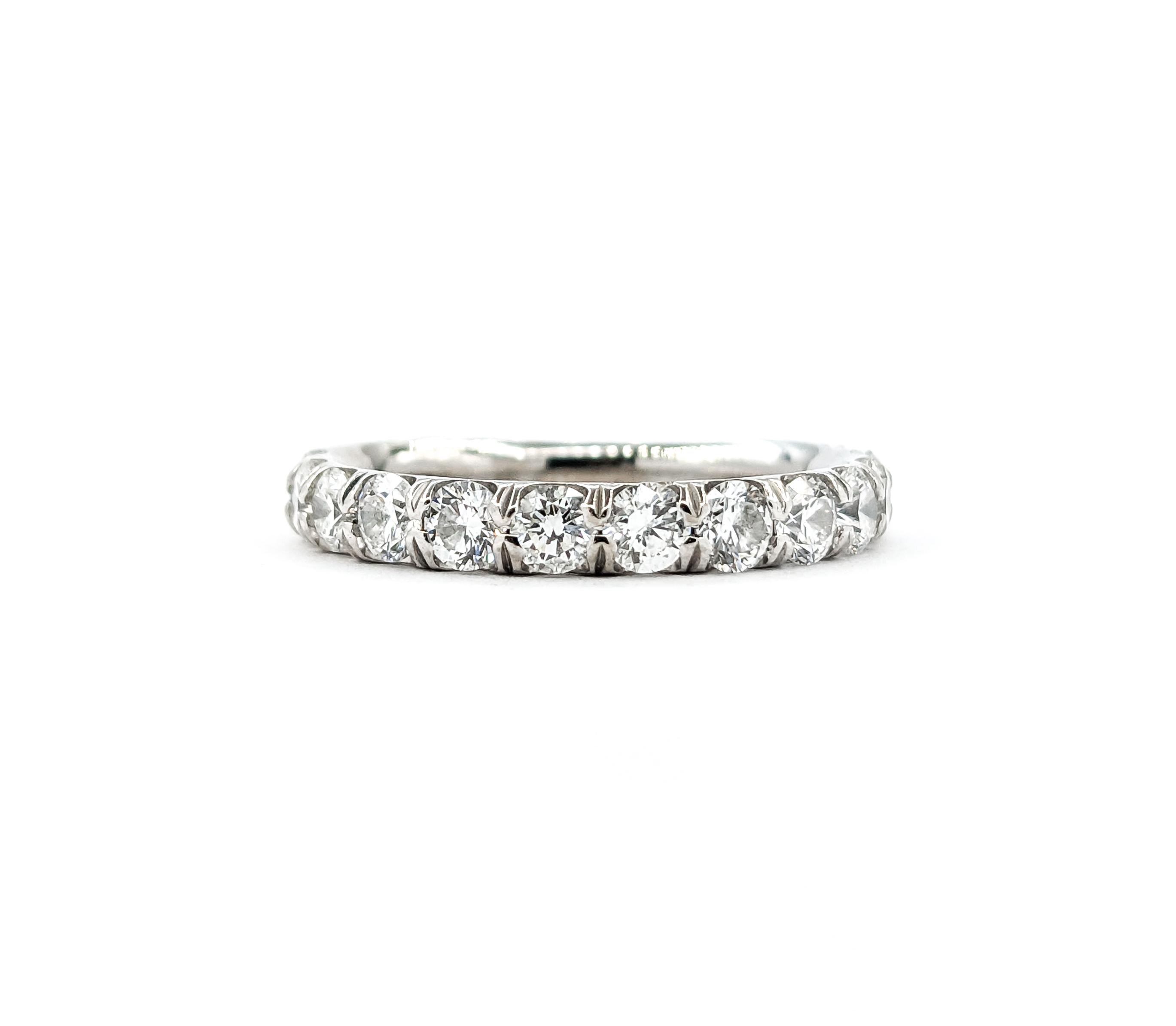 Anello nuziale con diamanti impilabili da 1,00ctw Comfort Fit in oro bianco in vendita 2