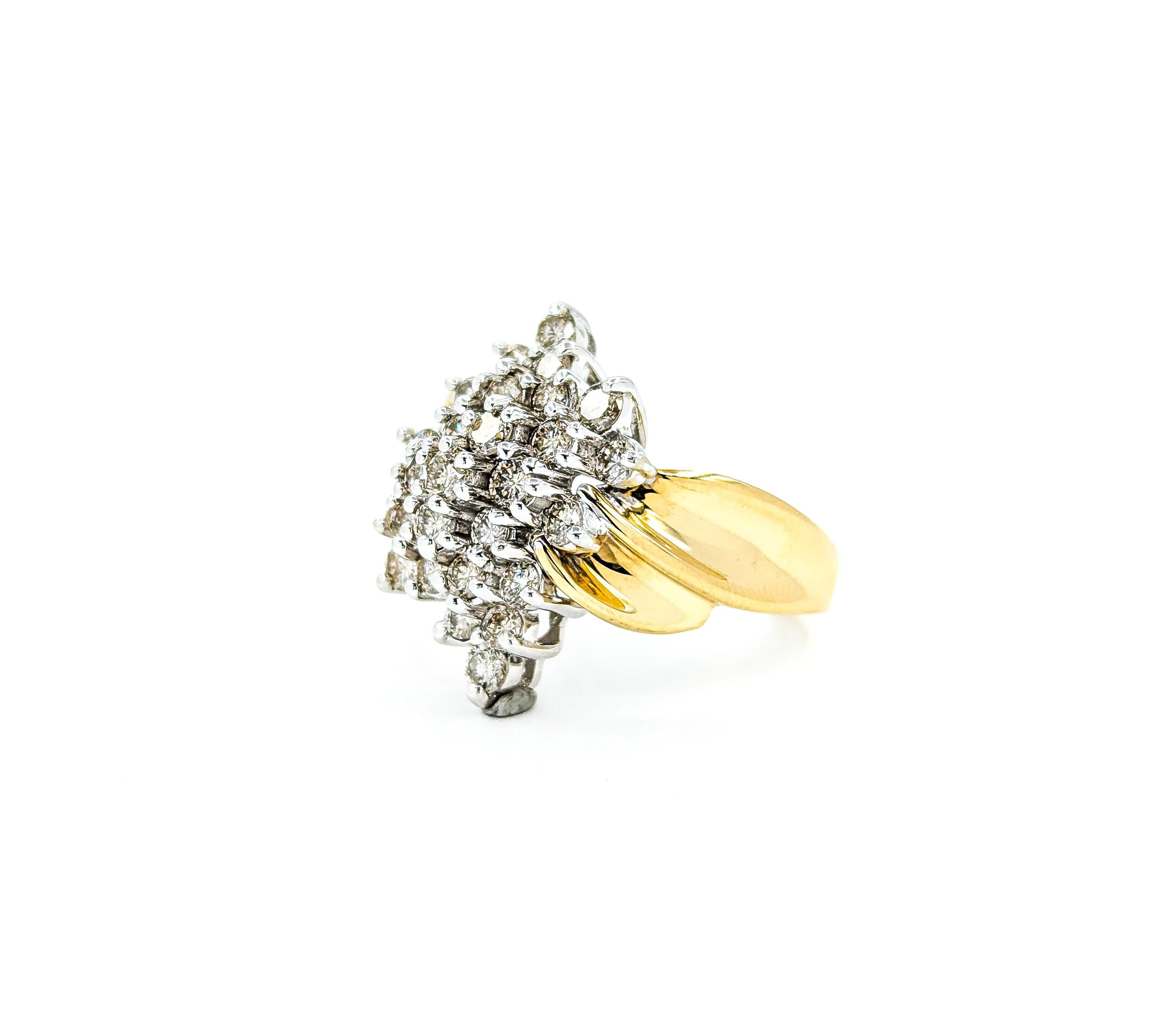 Bague en or jaune avec cascade de diamants de 1,00ctw en vente 3