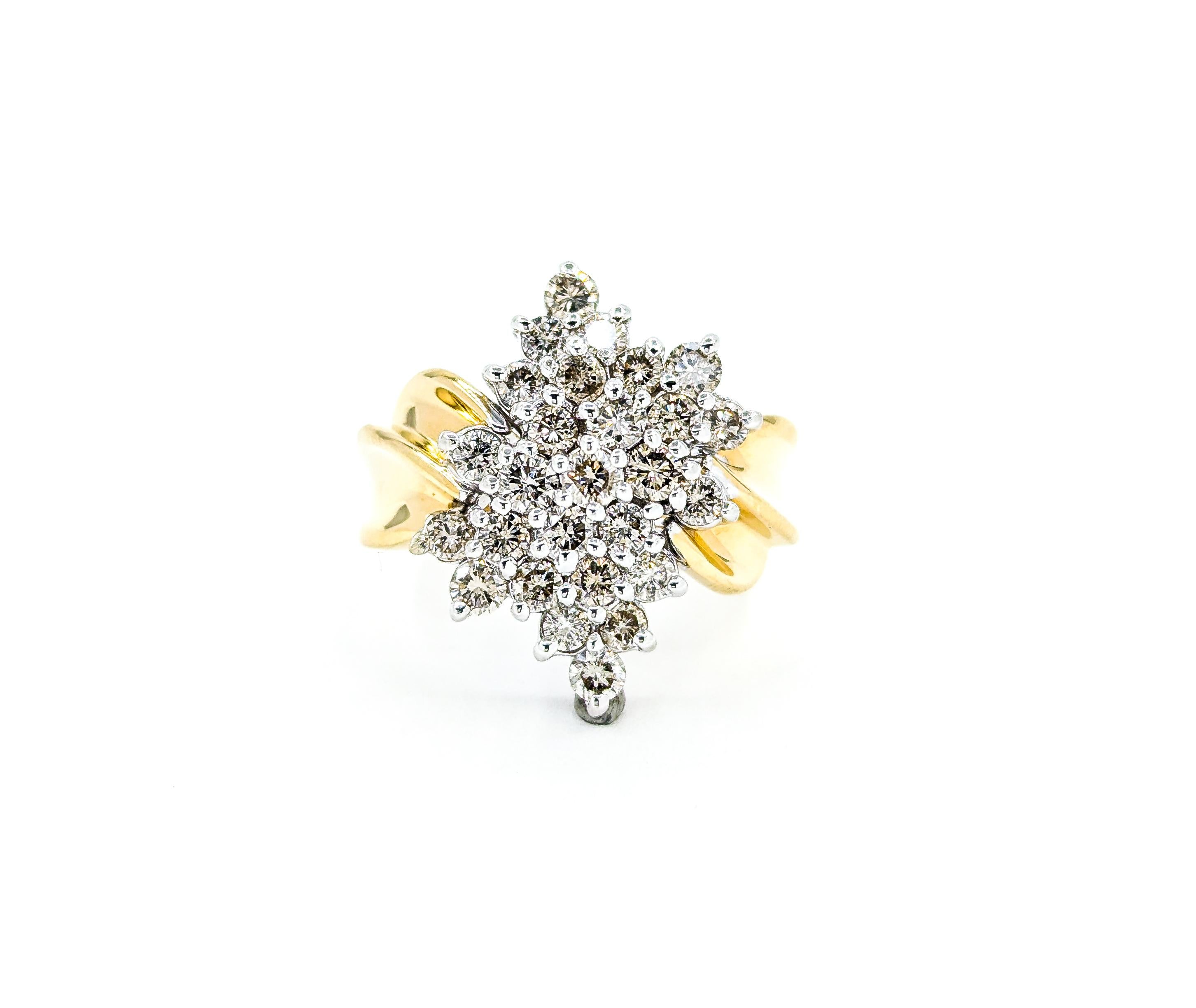Bague en or jaune avec cascade de diamants de 1,00ctw en vente 4