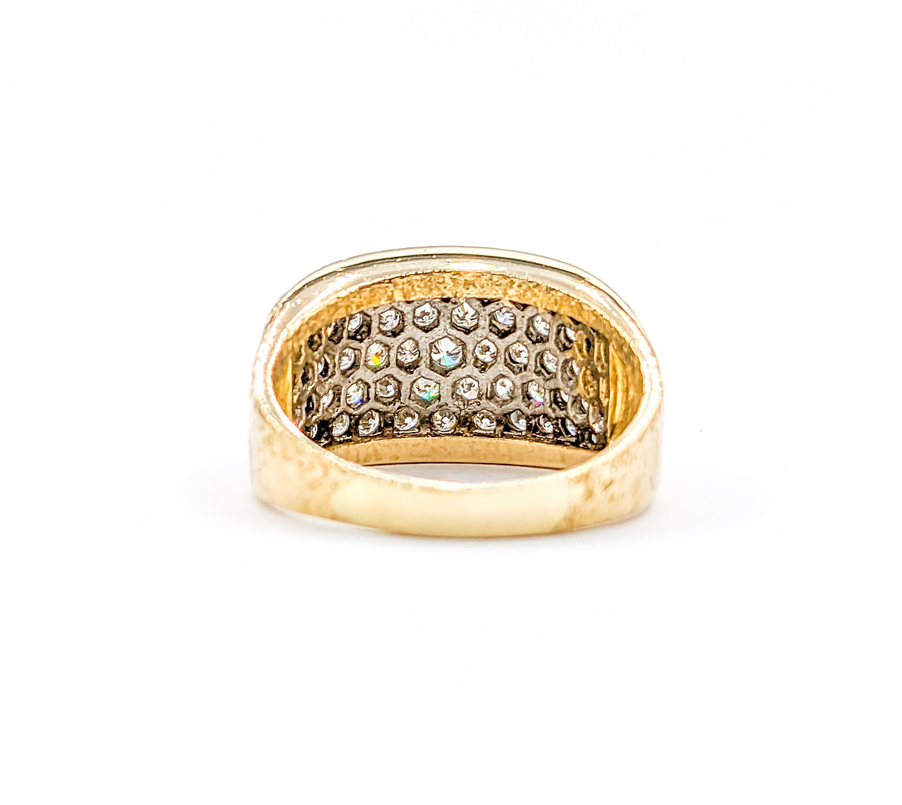 1.00ctw Pave Diamond Ring in Textured Gold For Sale 3