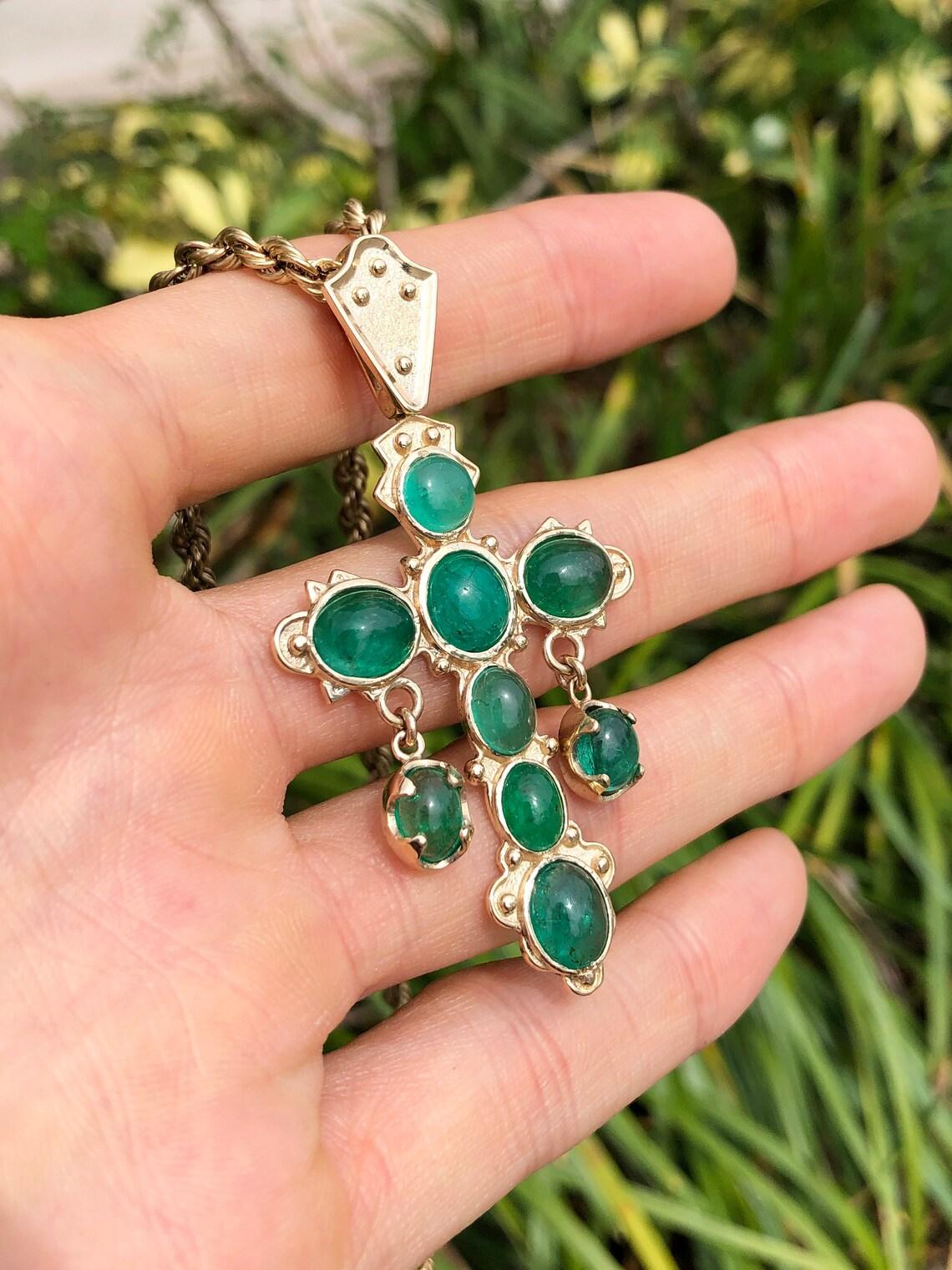 10.0tcw Atocha Replica Colombian Emerald Cross Pendant 18K Yellow Gold Cabochon For Sale 2