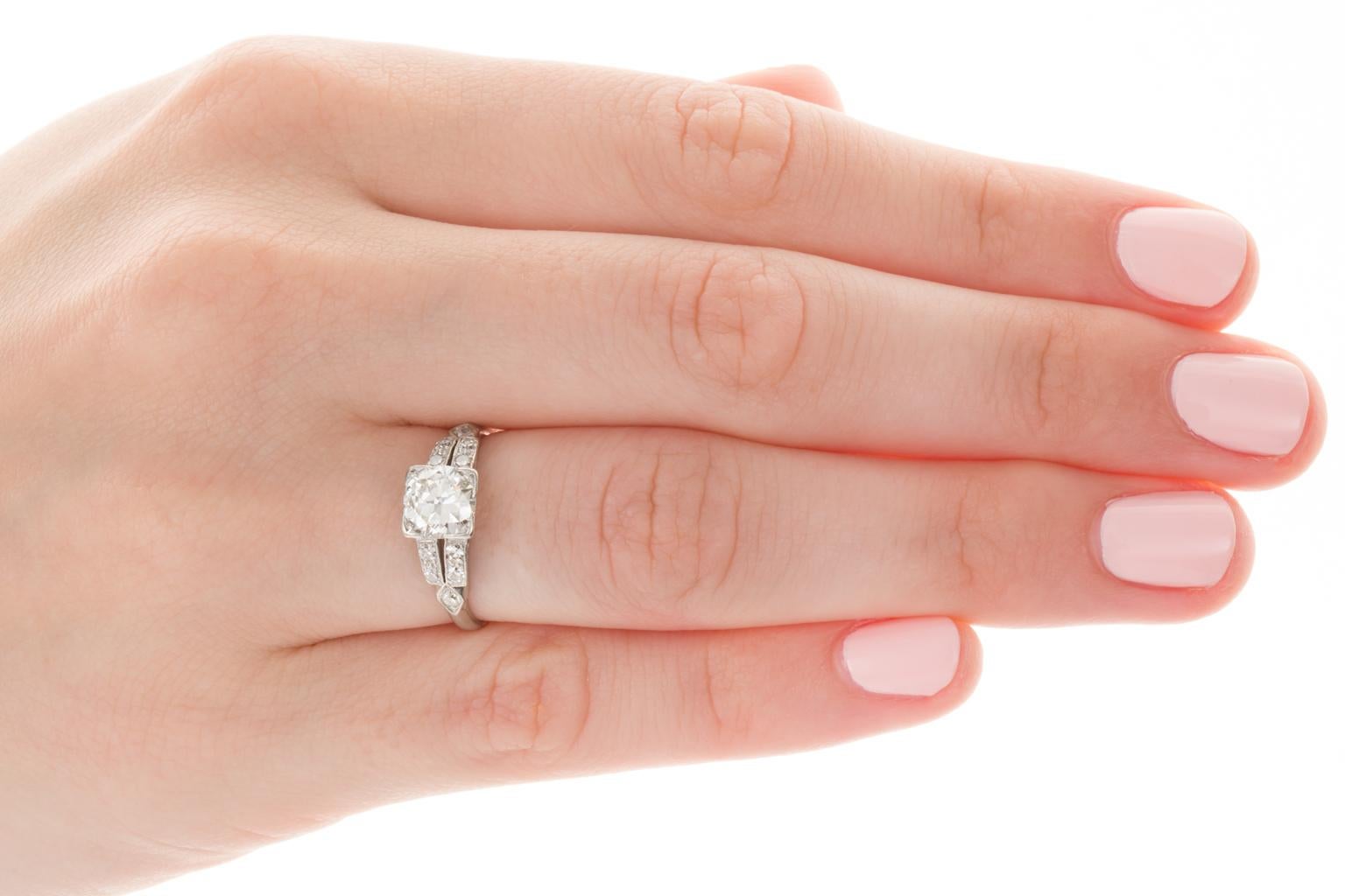 1.01 Carat Art Deco Platinum and Diamond Engagement Ring For Sale 6