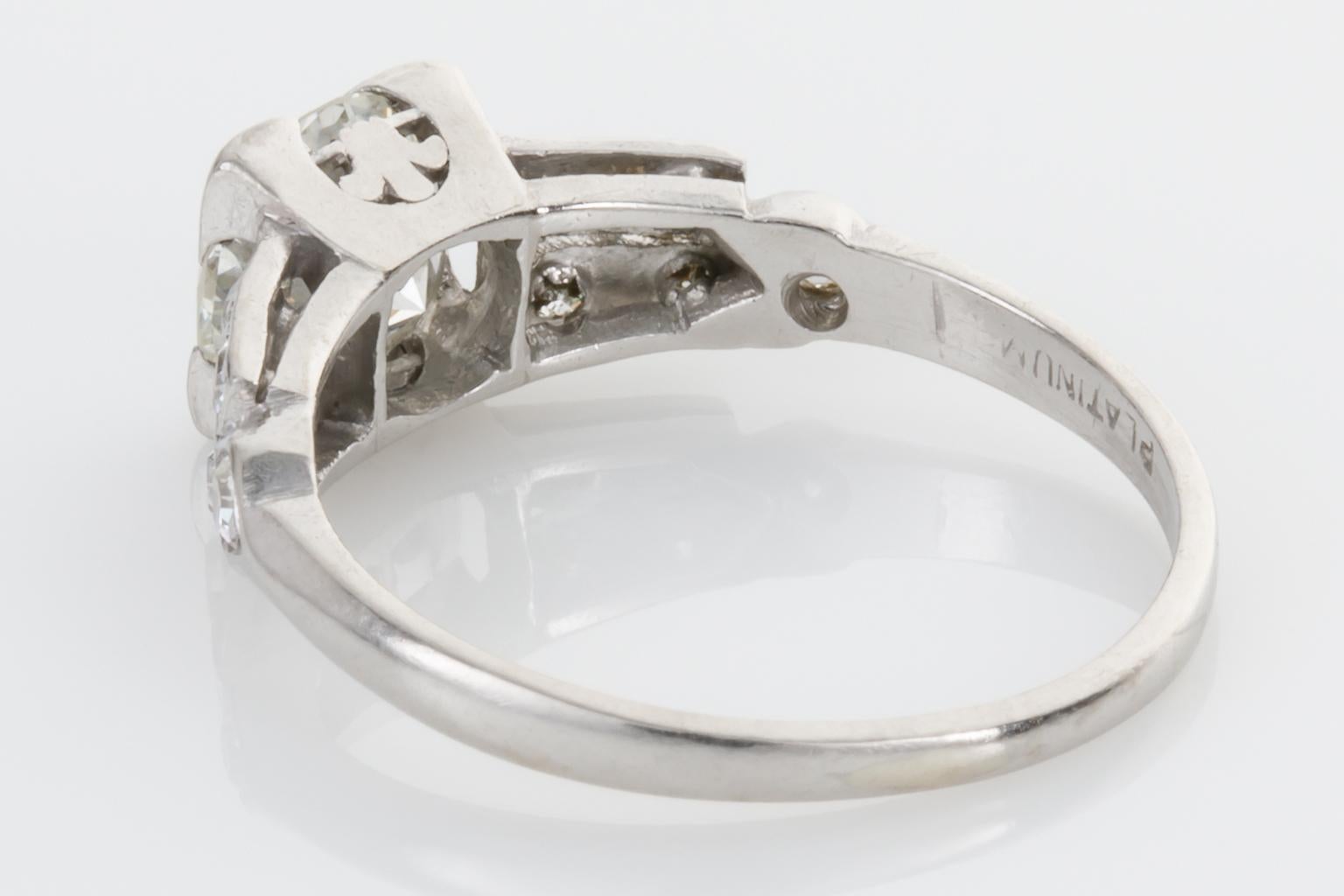 Women's 1.01 Carat Art Deco Platinum and Diamond Engagement Ring For Sale
