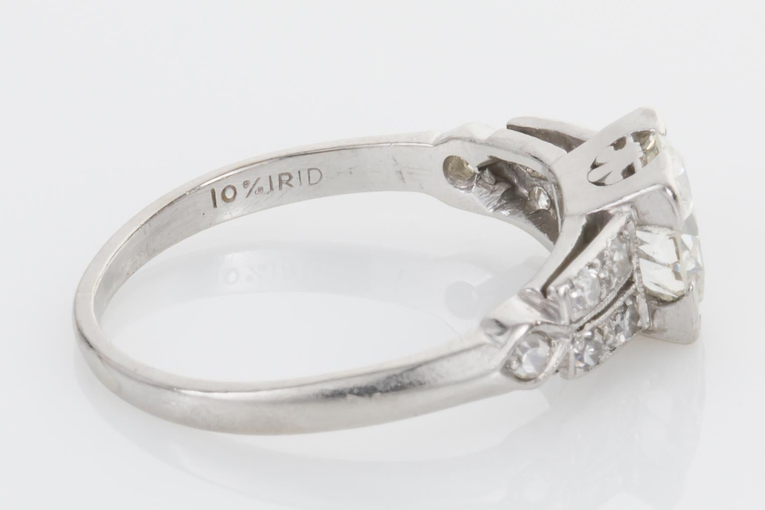 1.01 Carat Art Deco Platinum and Diamond Engagement Ring For Sale 3