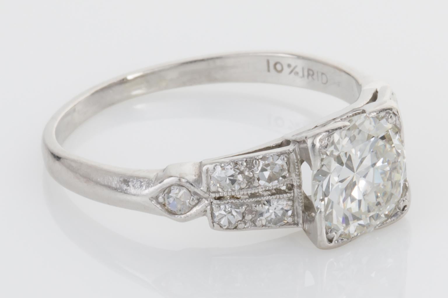 1.01 Carat Art Deco Platinum and Diamond Engagement Ring For Sale 4