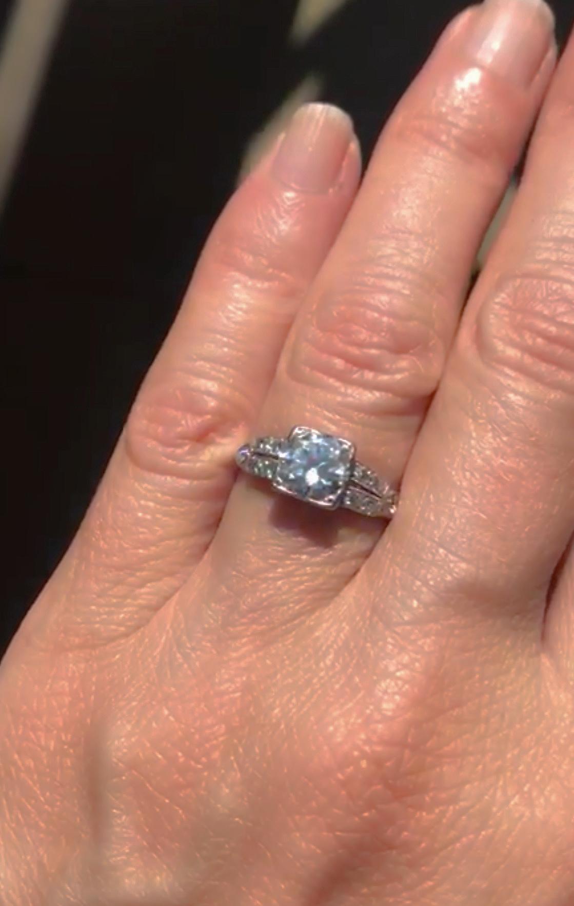 1.01 Carat Art Deco Platinum and Diamond Engagement Ring For Sale 8