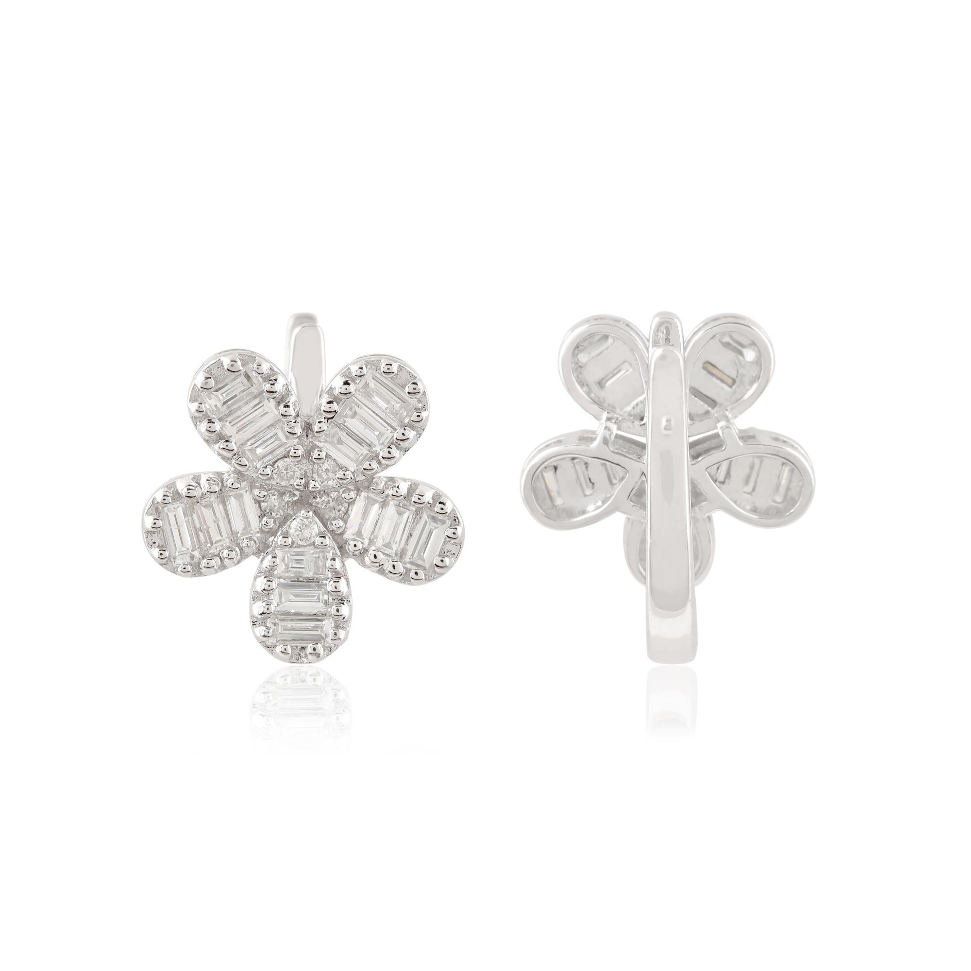 Code d'article :- SEE-11827A
Poids brut :- 6.49 gm
Poids de l'or blanc 18k :- 6.29 gm
Poids du diamant :- 1,01 carat (DIAMANT DE CLARTÉ MOYENNE SI1-SI2 & COULEUR H-I)
Longueur des boucles d'oreilles :- 14 mm environ.
✦