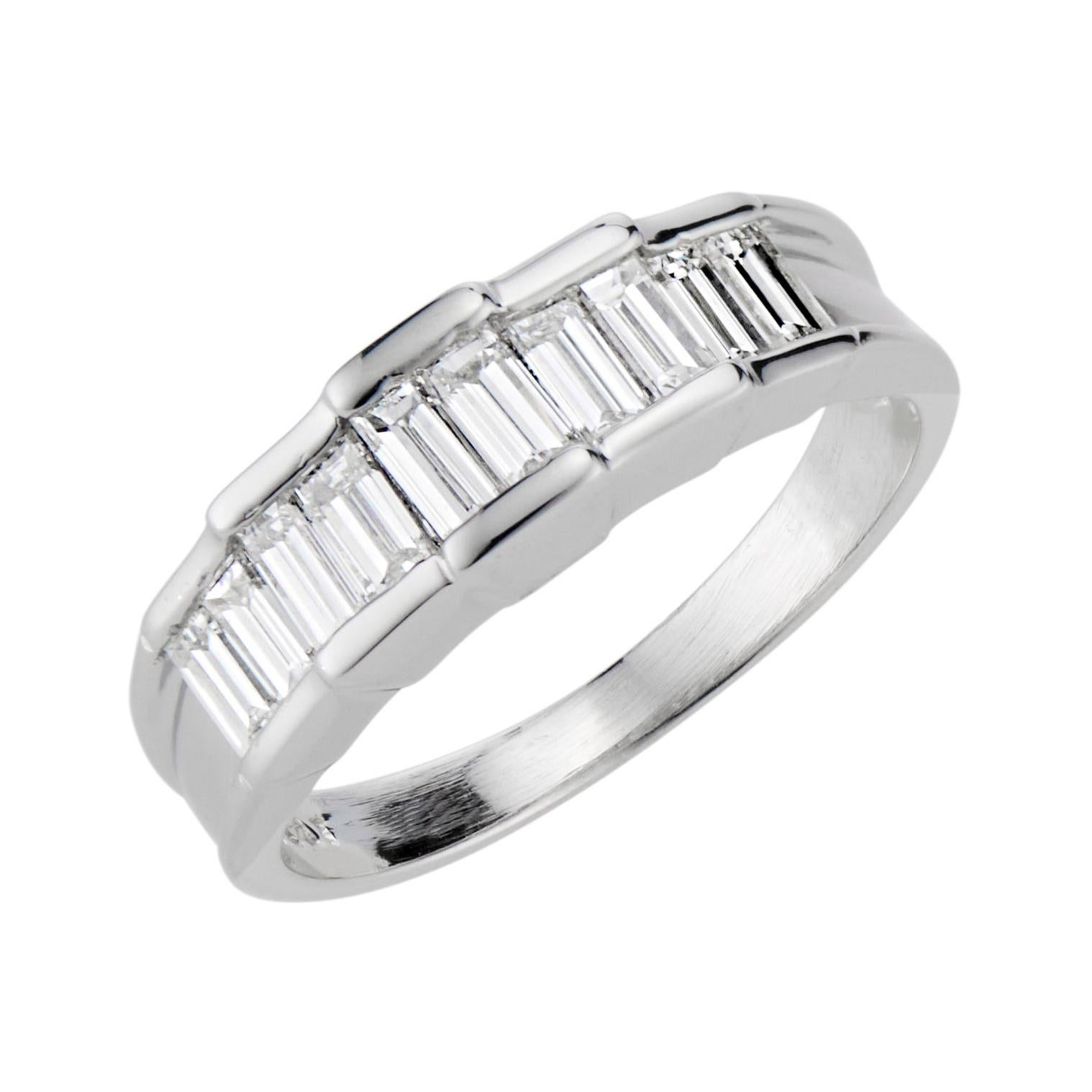 1.01 Carat Baguette Diamond Platinum Band Ring For Sale