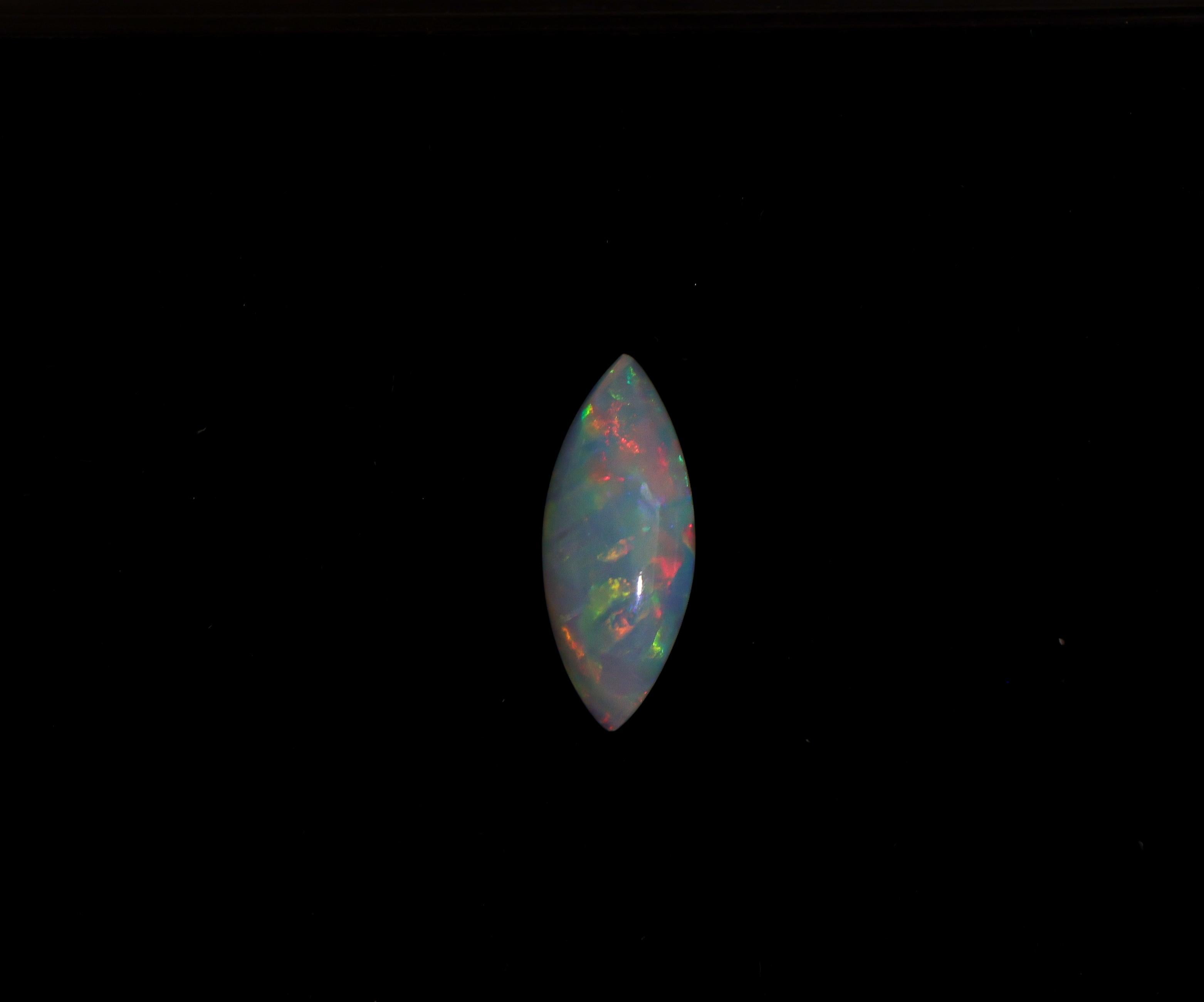 Women's 1.01 Carat Brazilian Opal Loose Gemstone Marquise 13x5mm For Sale